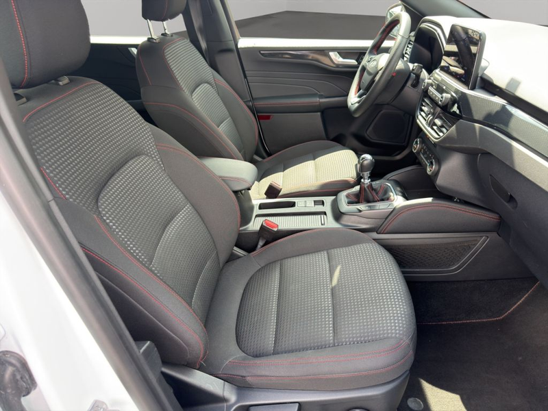 Ford Kuga 1.5 EcoBoost ST-LINE — photo 16