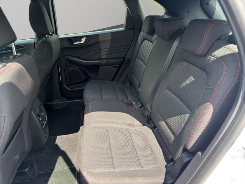 Ford Kuga 1.5 EcoBoost ST-LINE — photo 15