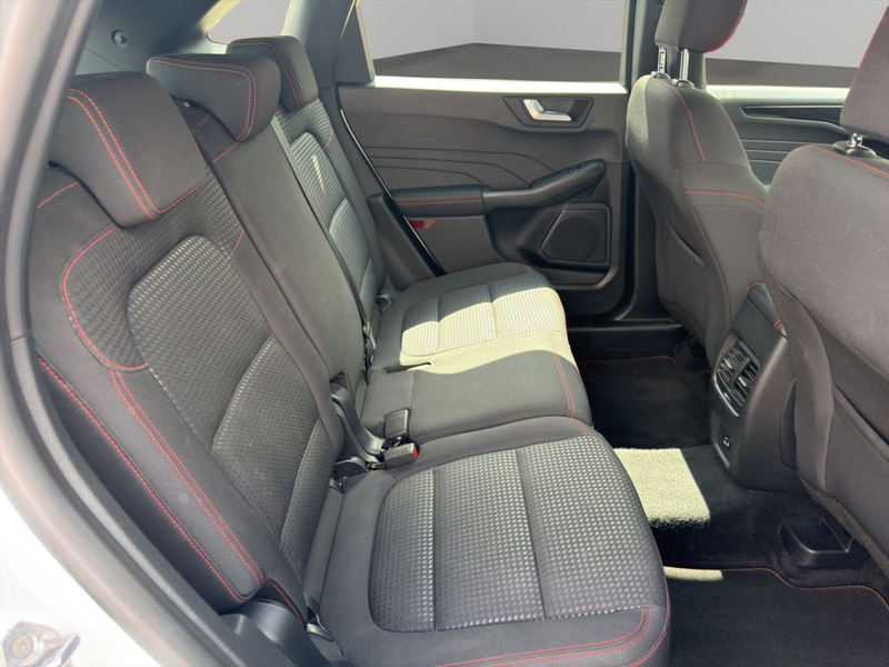 Ford Kuga 1.5 EcoBoost ST-LINE — photo 17