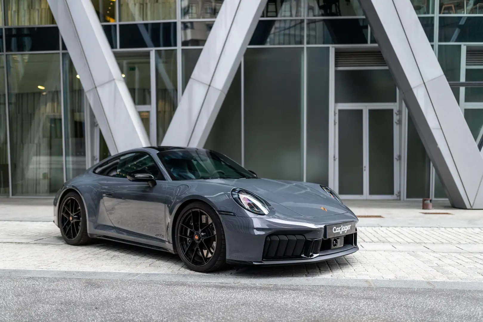 Porsche 911 992.2 Carrera 4 GTS PDK Grau - 2