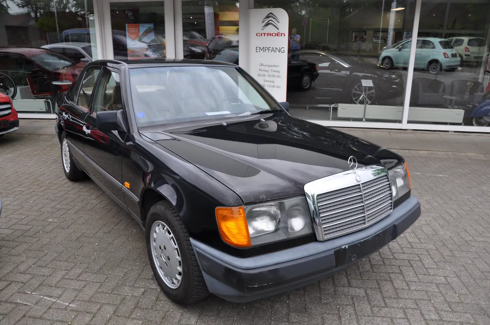 Mercedes-Benz E 200 LEDER Alu KEIN Rost Schwarz - 1