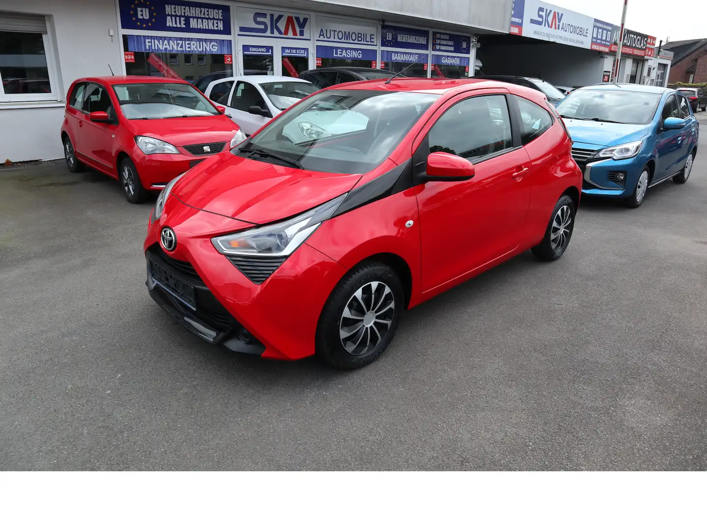 Toyota Aygo x-play Tempo klima Scheckheftgepflegt Rouge - 2