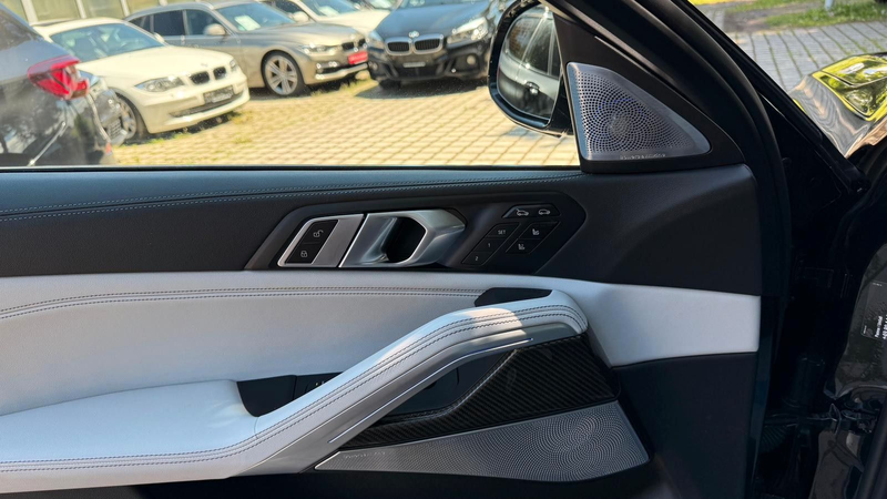 BMW X6 40d xD M Sportpro/Sky/B&W/AHK/Massage/Gestik — photo 15