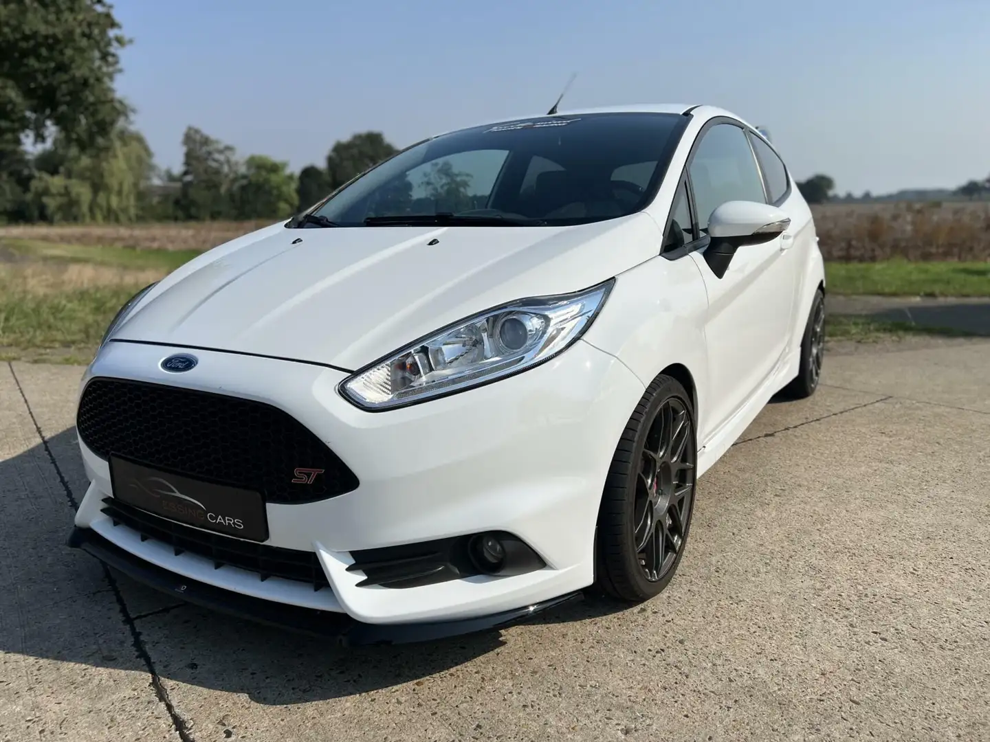 Ford Fiesta ST 210pk! full milltek uitlaat! Maxton pakket Wit - 1