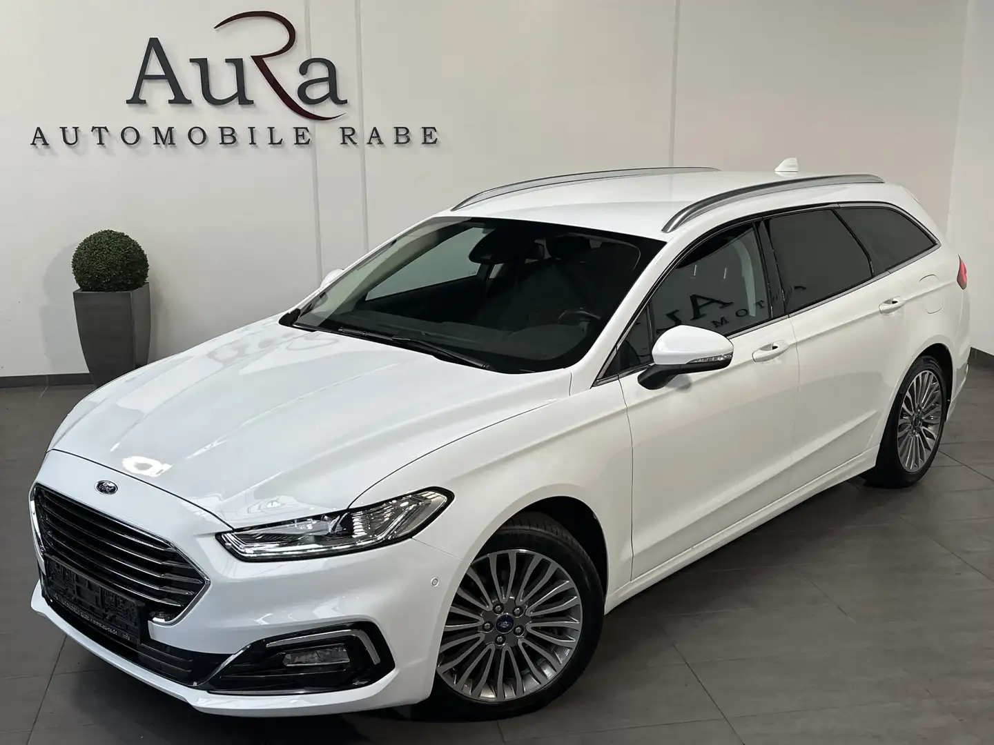 Ford Mondeo Turnier 2.0 EB Aut. Titanium NAV+LED+AHK Biały - 1