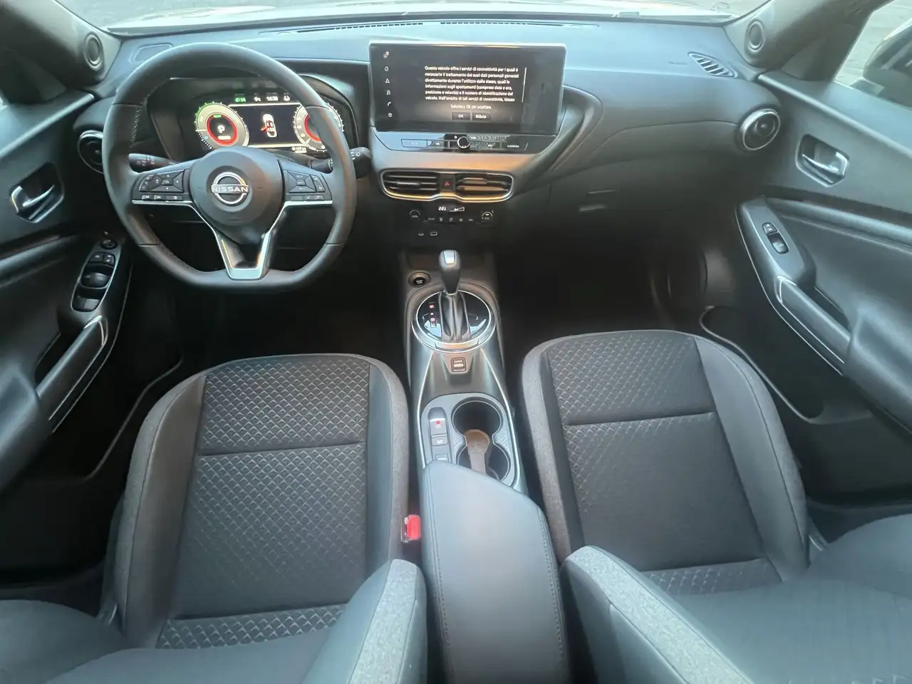 Nissan Juke 1.6 HEV N-Connecta 143 CV 12