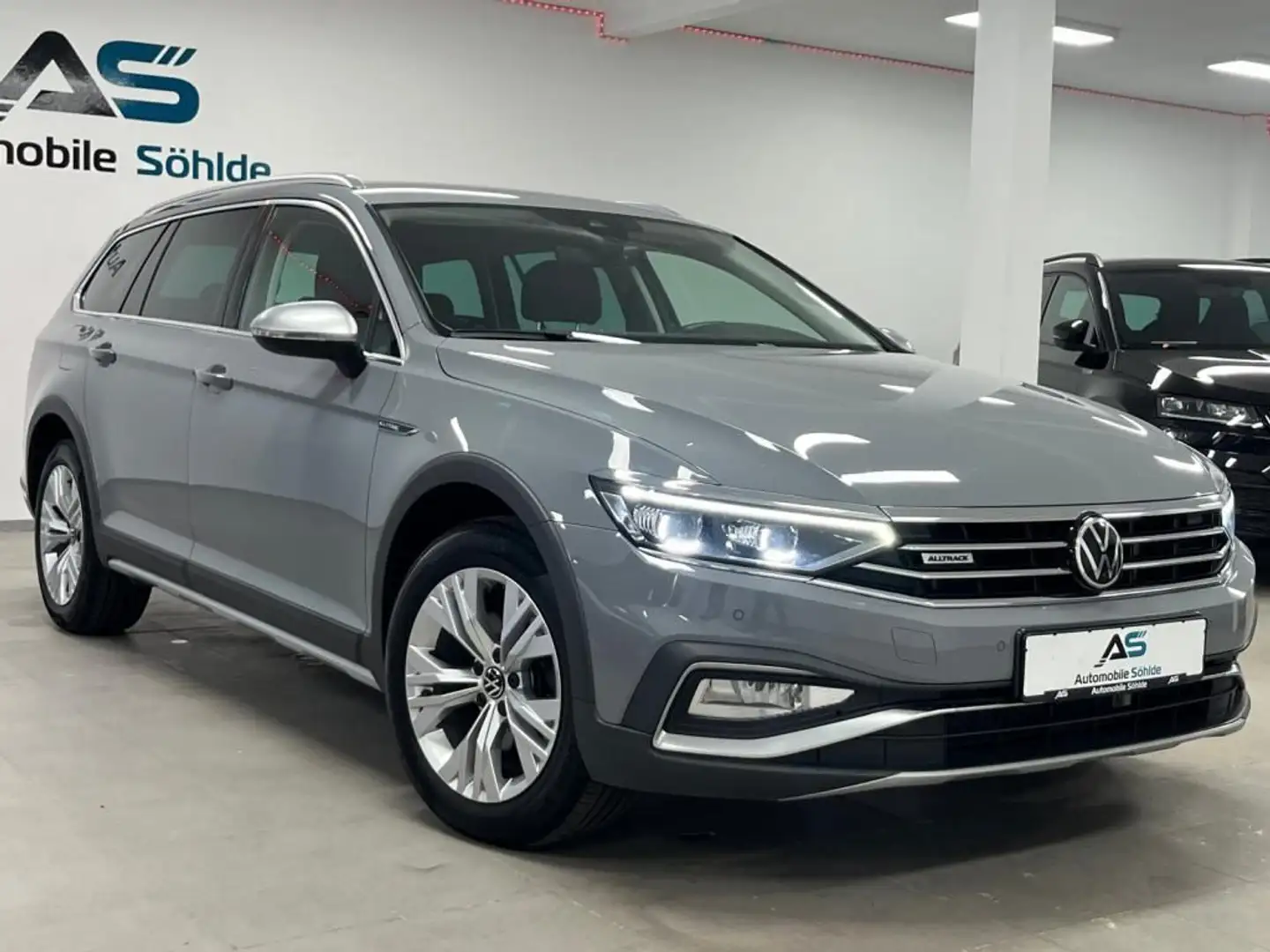 Volkswagen Passat Alltrack 2.0 TDi 4Motion DSG IQLight/Virt Grau - 1