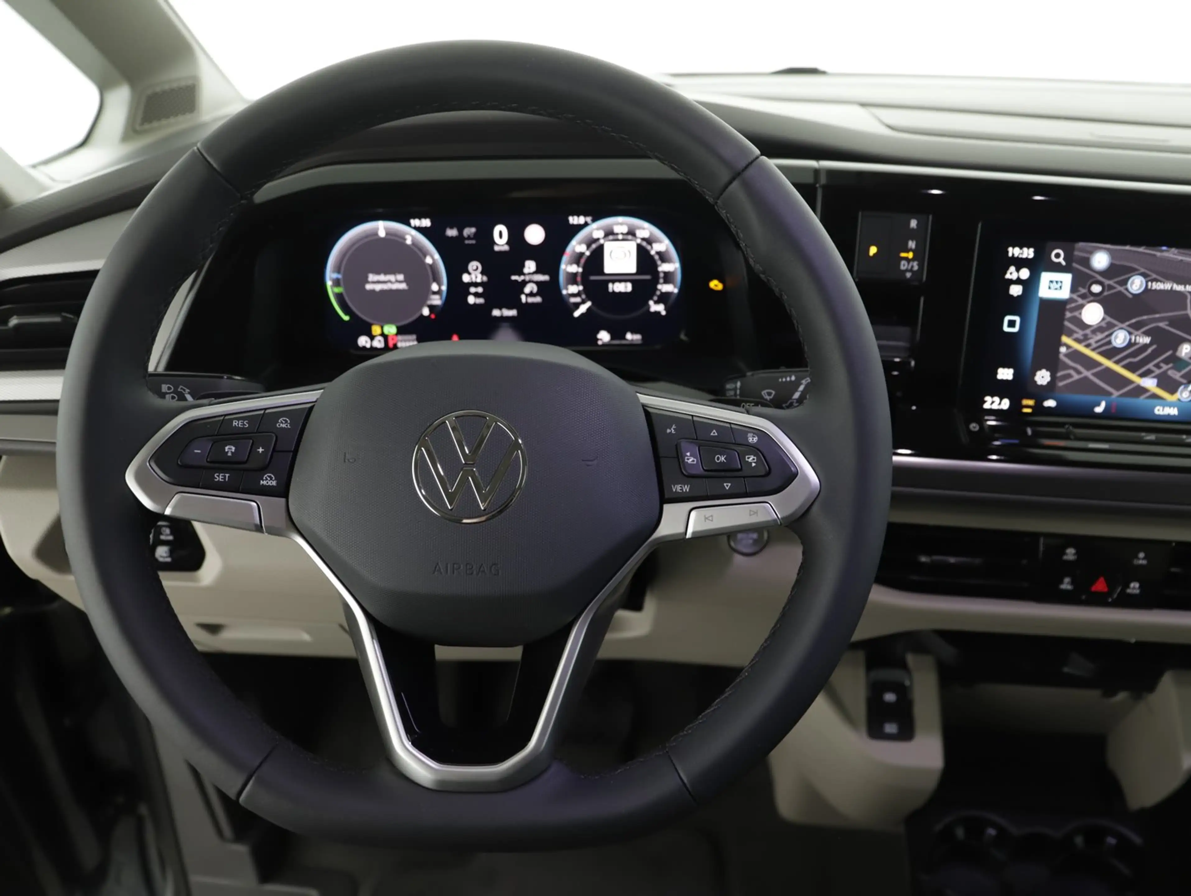 Volkswagen T7 California VW Multivan T7 California eHybrid 180 kW 4M — photo 9