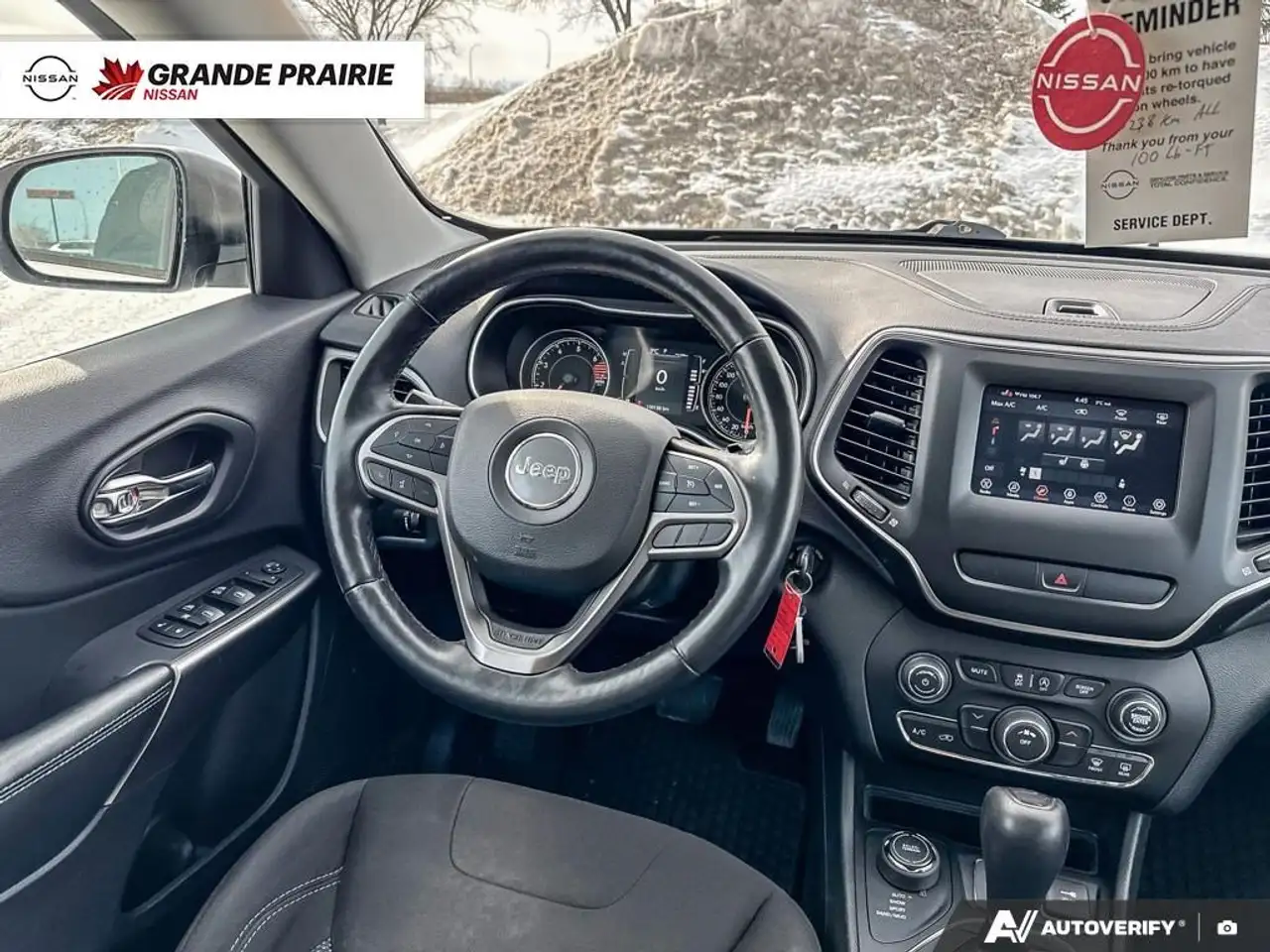 Jeep Cherokee снимка Jeep Cherokee