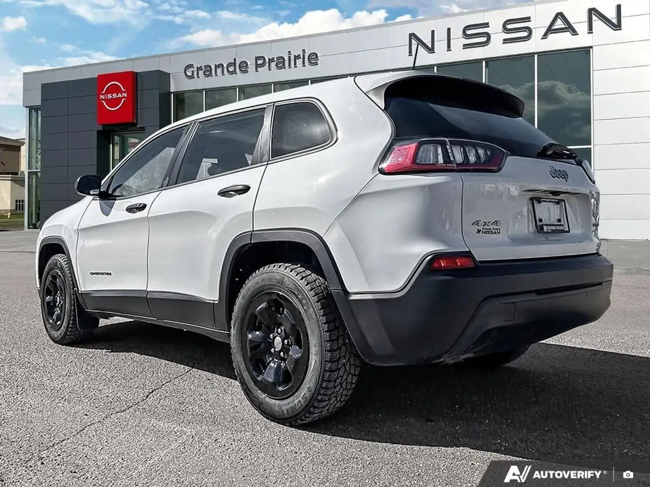 Jeep Cherokee снимка Jeep Cherokee