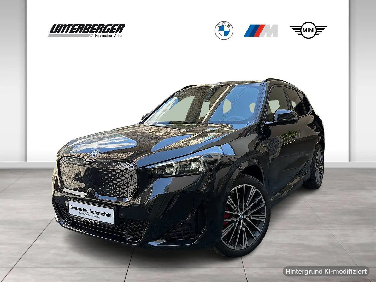 BMW iX1 xDrive30 U11 XE2 Schwarz - 1