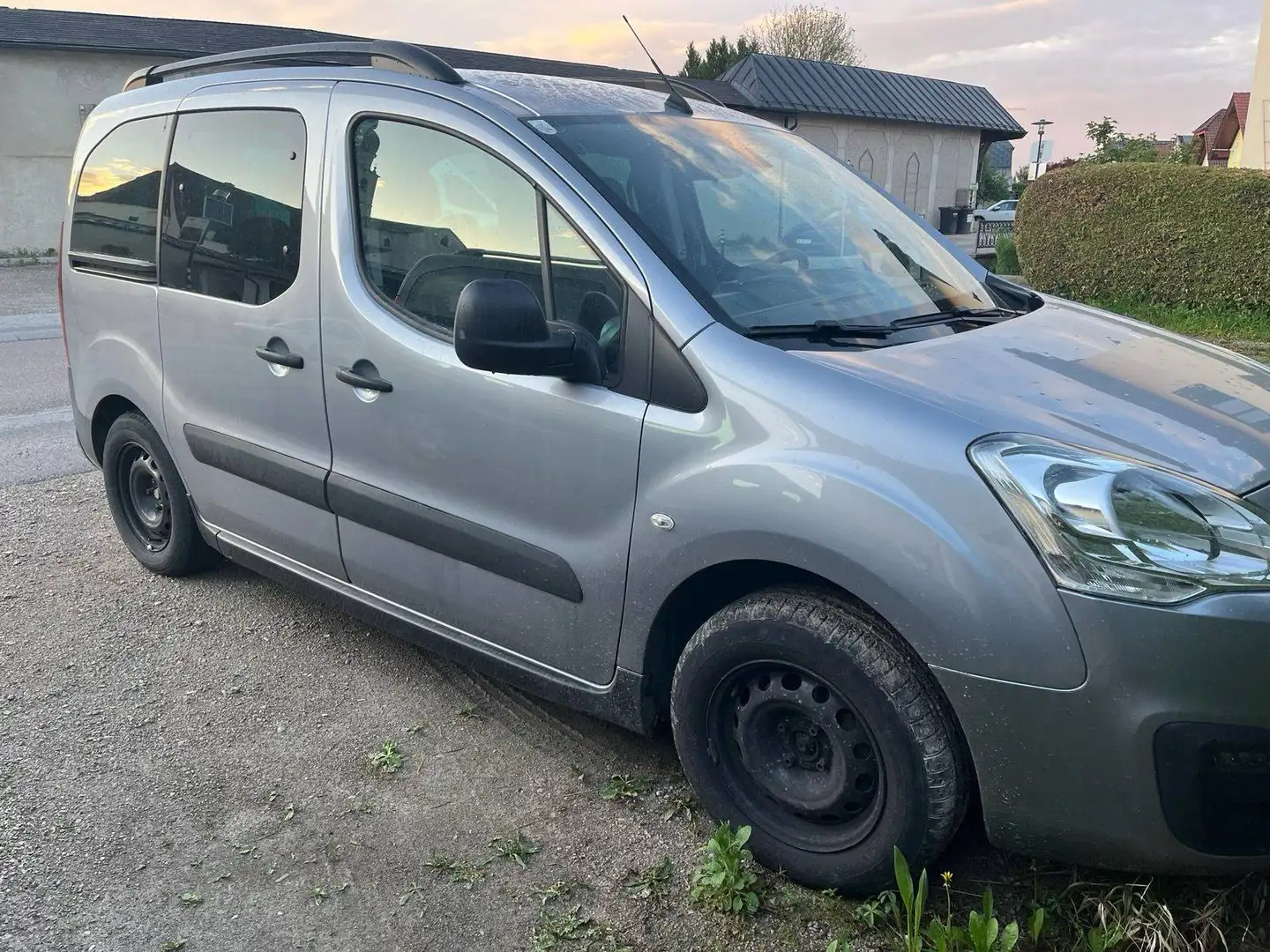 Citroen Berlingo Berlingo Multispace BlueHDI 100 Feel ETG6 Feel Grau - 1