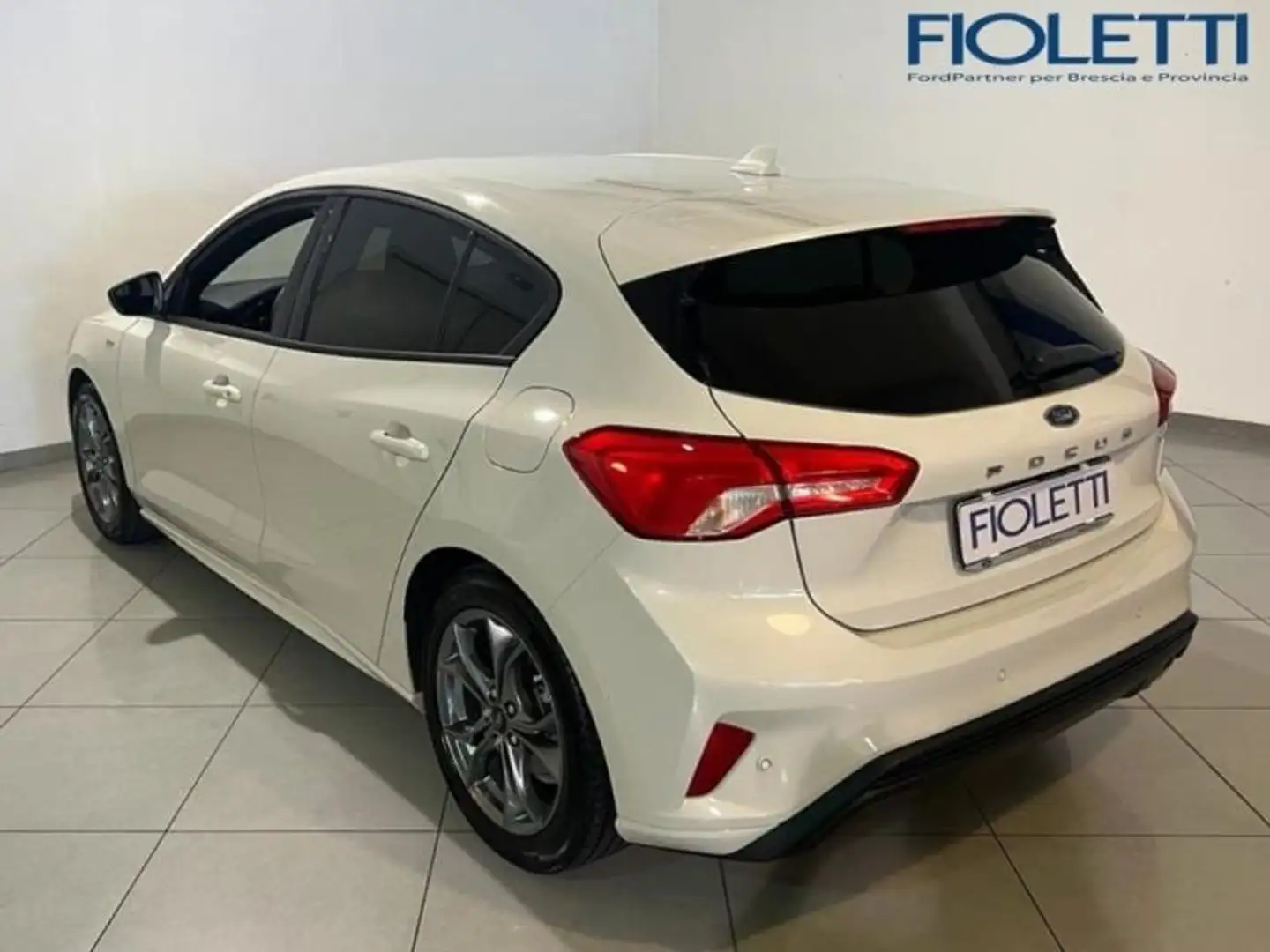 Ford Focus 4ª SERIE 1.0 ECOBOOST HYBRID 125 CV 5P. ST LINE Bianco - 2