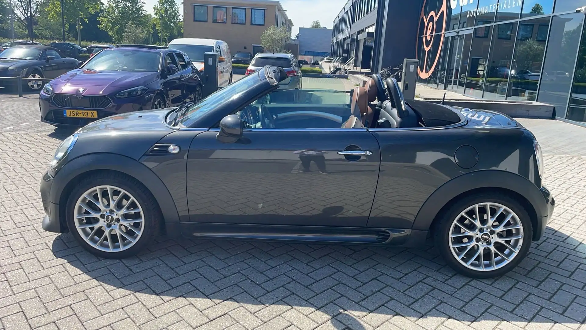 MINI Cooper Roadster 1.6 122pk 2e eig. 137.000km. Clima Leder Navi PDC Grau - 2