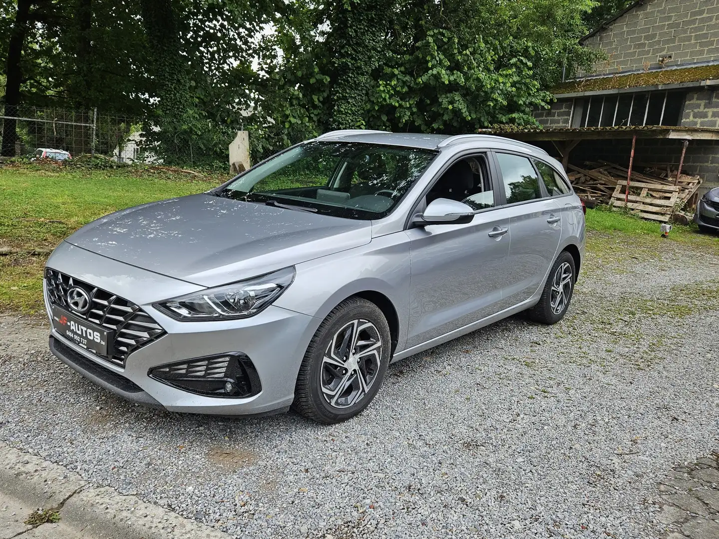 Hyundai i30 1.6 CRDi Gris - 2