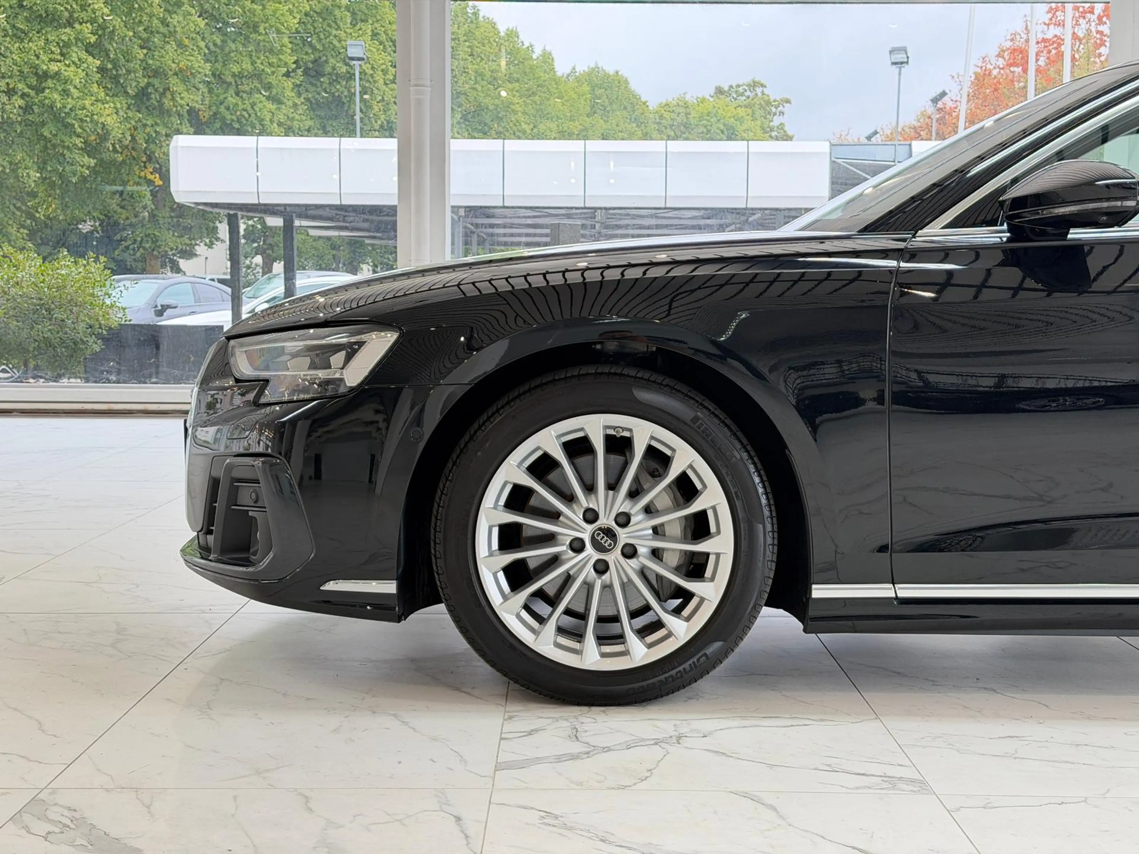 Audi A8 50 TDI LANG*ALLRADLENK*PANO*RUHESITZ*FOND-TV* — photo 4