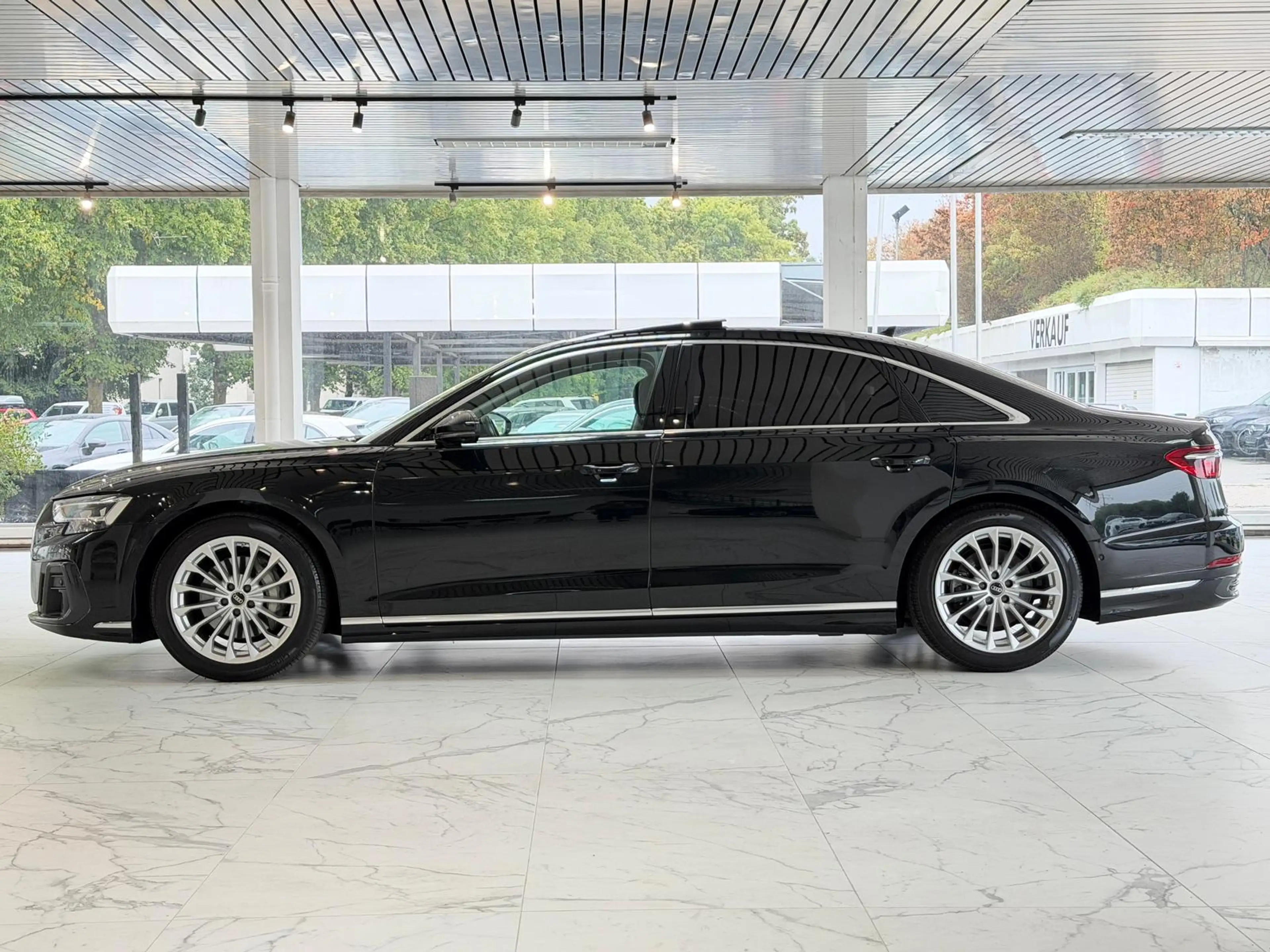 Audi A8 50 TDI LANG*ALLRADLENK*PANO*RUHESITZ*FOND-TV* — photo 3