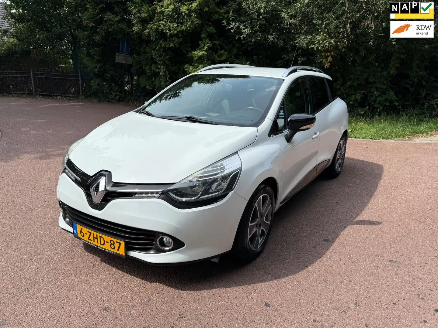 Renault Clio Estate 0.9 TCe Night&Day / Navi / Airco / PDC / NA Wit - 1