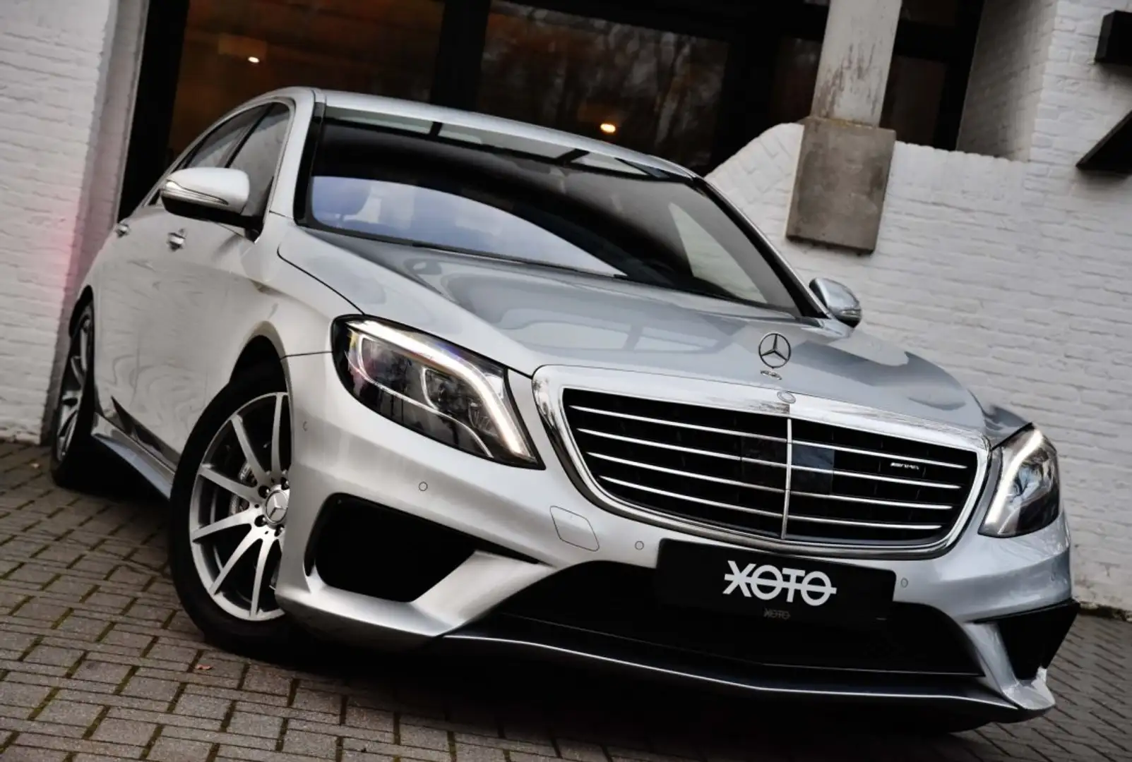 Mercedes-Benz S 63 AMG L 4-MATIC *1HD / FULL HISTORY / AMG DRIVERS PACK* Серебристый - 2