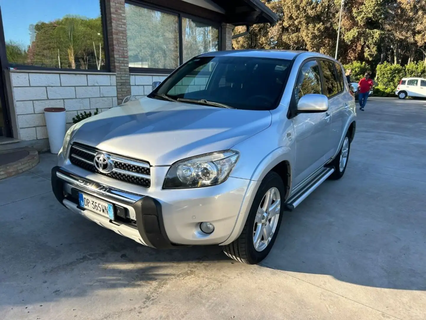 Toyota RAV 4 Crossover 2.2 D-Cat 177 CV Luxury Argento - 1
