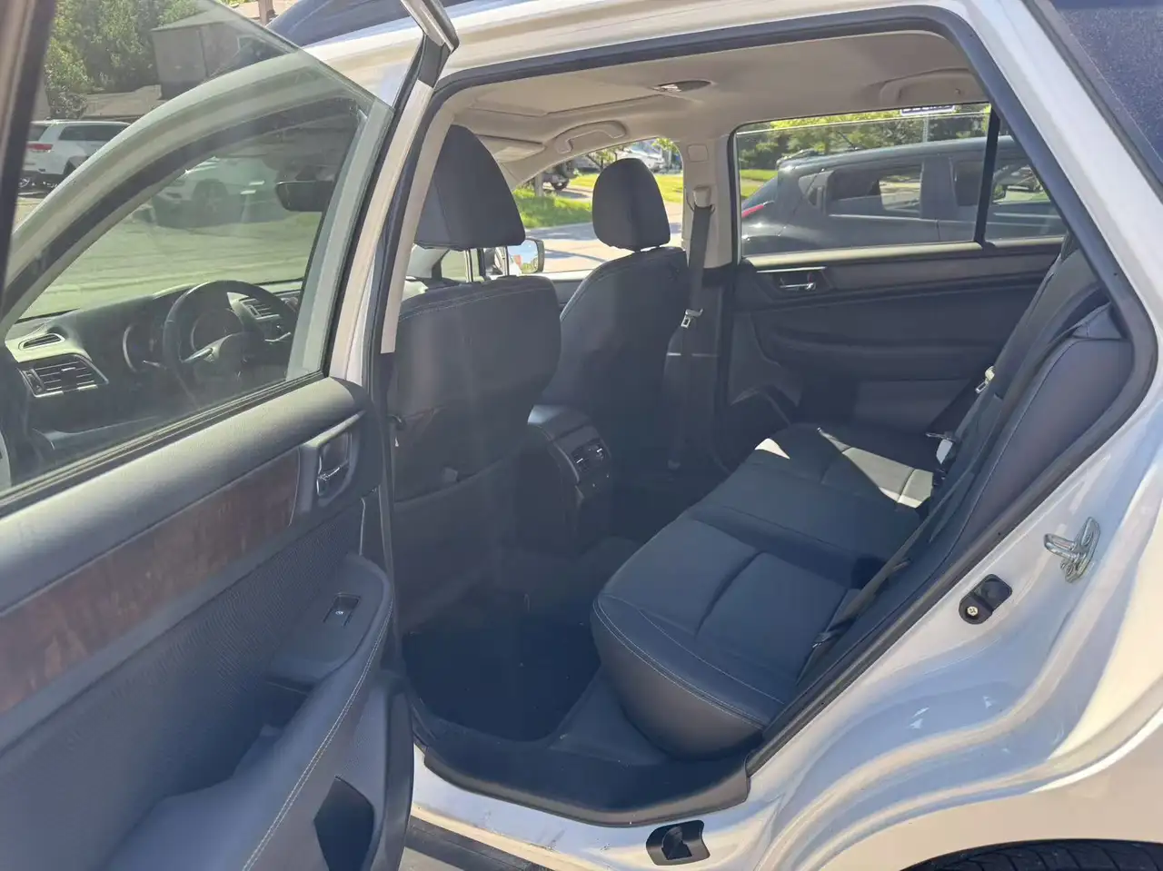 Subaru OUTBACK photo Subaru OUTBACK