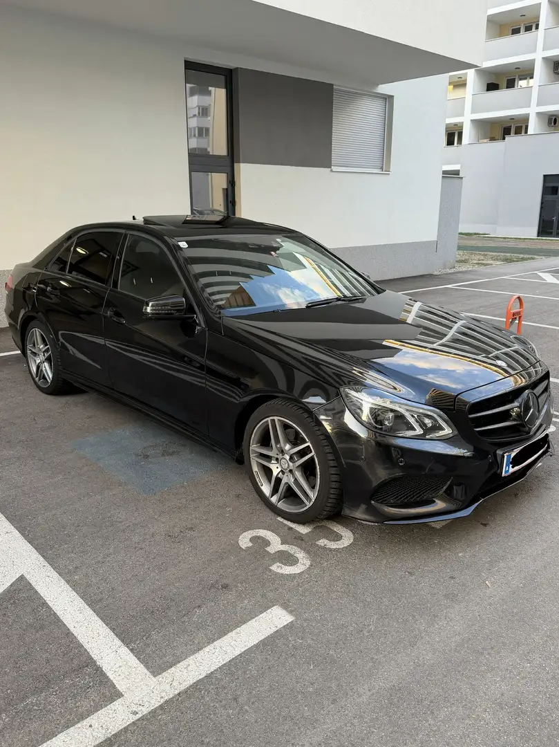 Mercedes-Benz E 350 CDI bluetec 4Matic AMG line Schwarz - 1