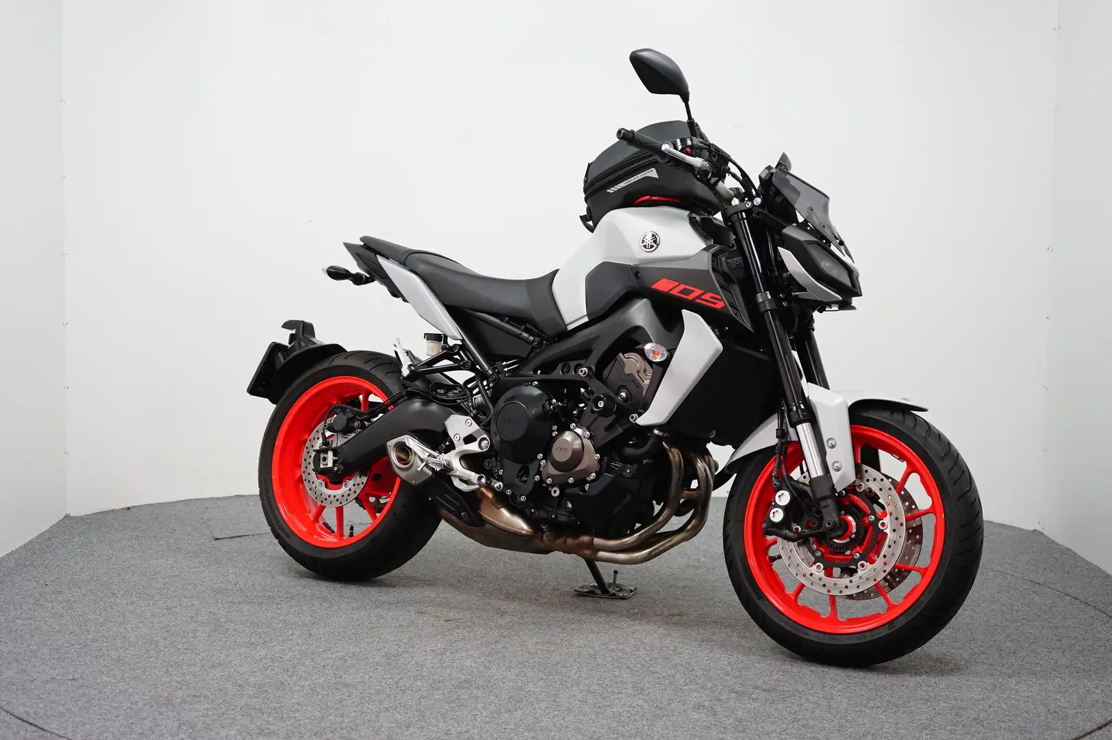 Yamaha MT-09 ABS GERESERVEERD TI - 2