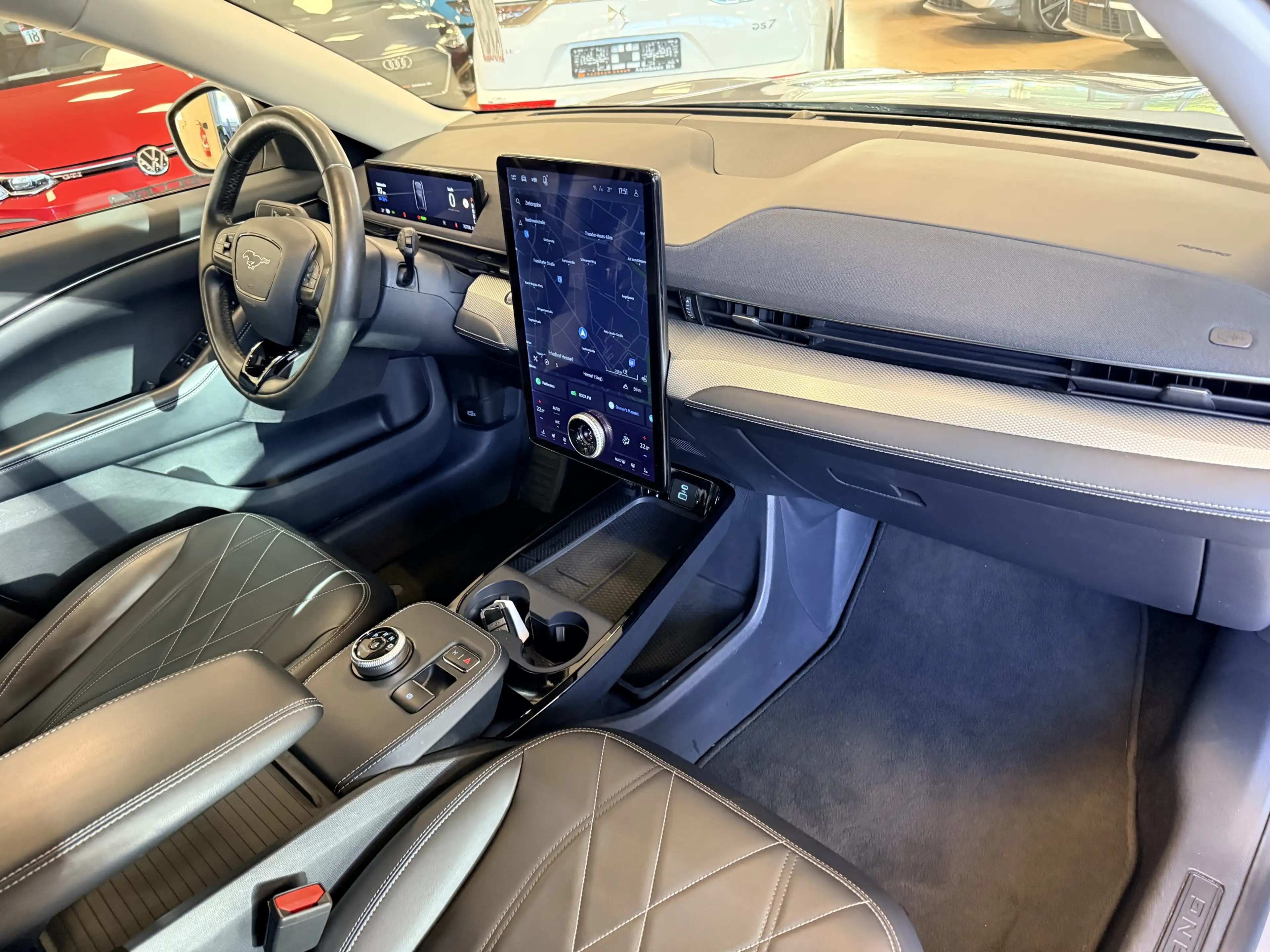 Ford Mustang Mach-E 93%SOH*ACC*Leder*1H*CAM*CarPlay — photo 10