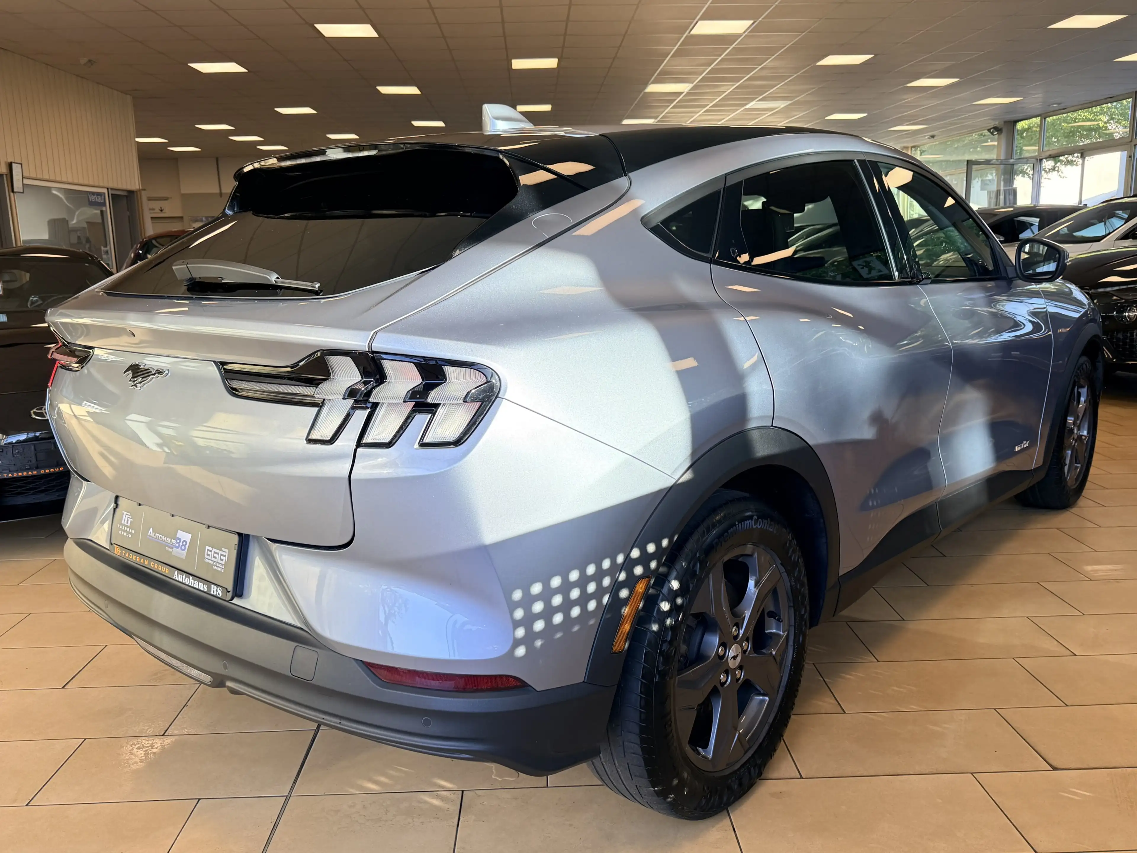 Ford Mustang Mach-E 93%SOH*ACC*Leder*1H*CAM*CarPlay — photo 7