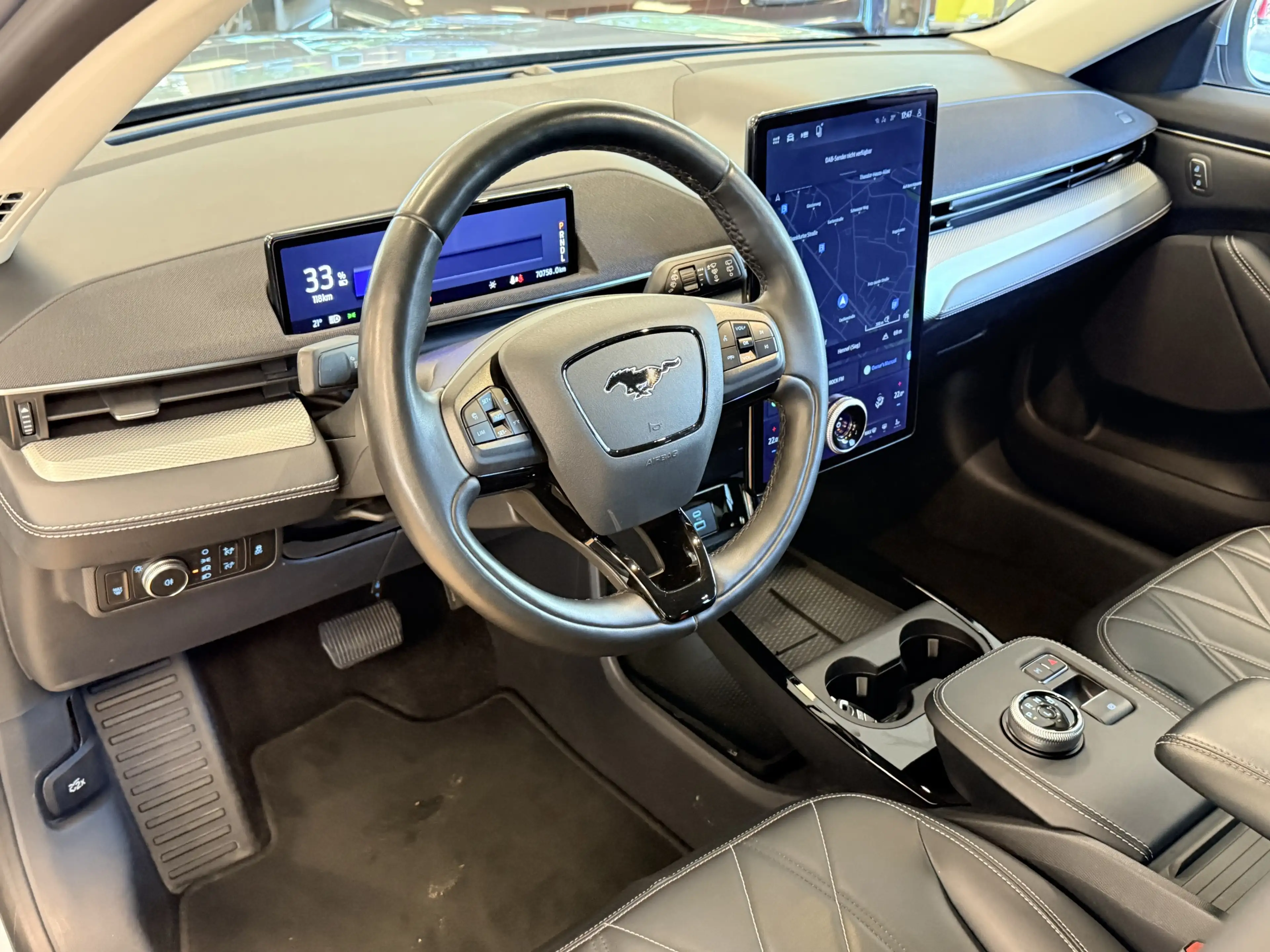 Ford Mustang Mach-E 93%SOH*ACC*Leder*1H*CAM*CarPlay — photo 8