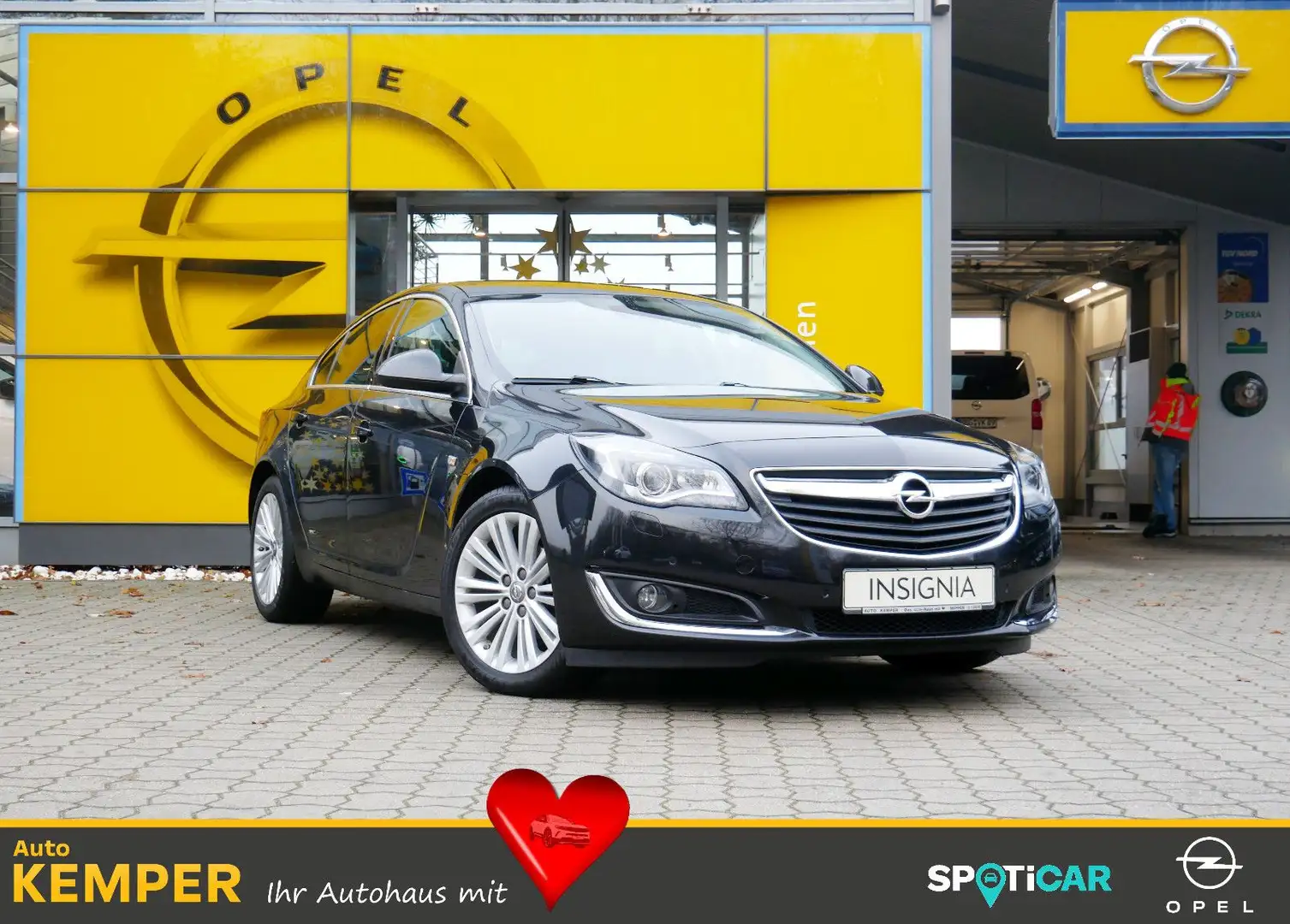 Opel Insignia 1.6 CDTI Innovation *AHK*Navi*Kamera* Black - 1