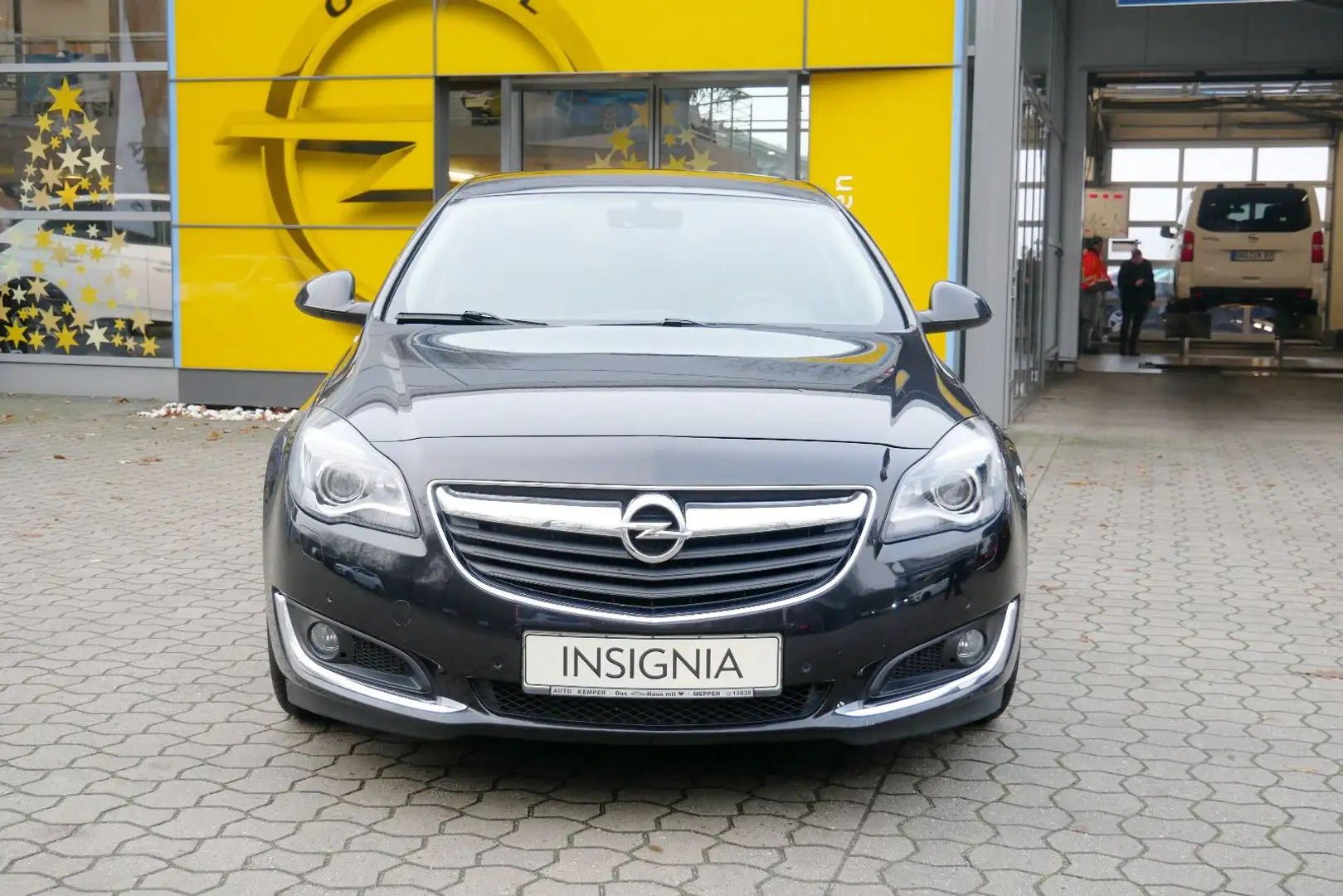 Opel Insignia 1.6 CDTI Innovation *AHK*Navi*Kamera* Black - 2