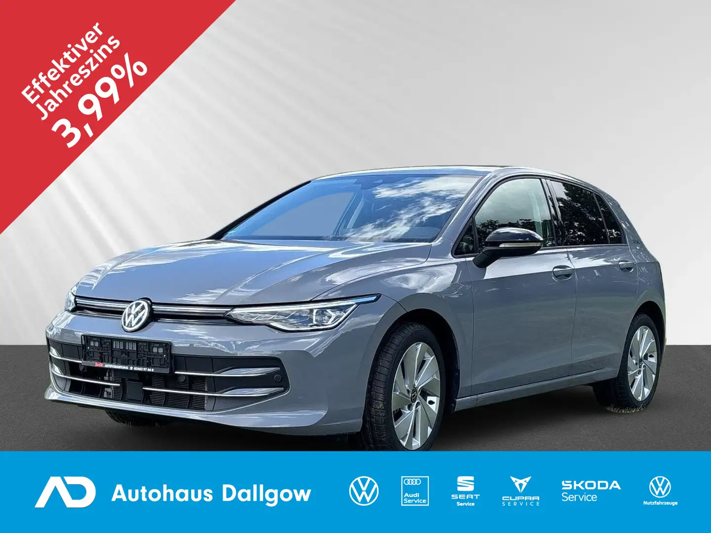 Volkswagen Golf VIII 1.5 eTSI Goal AHKklap+LEDmatr+RFK+WiRä Grau - 1