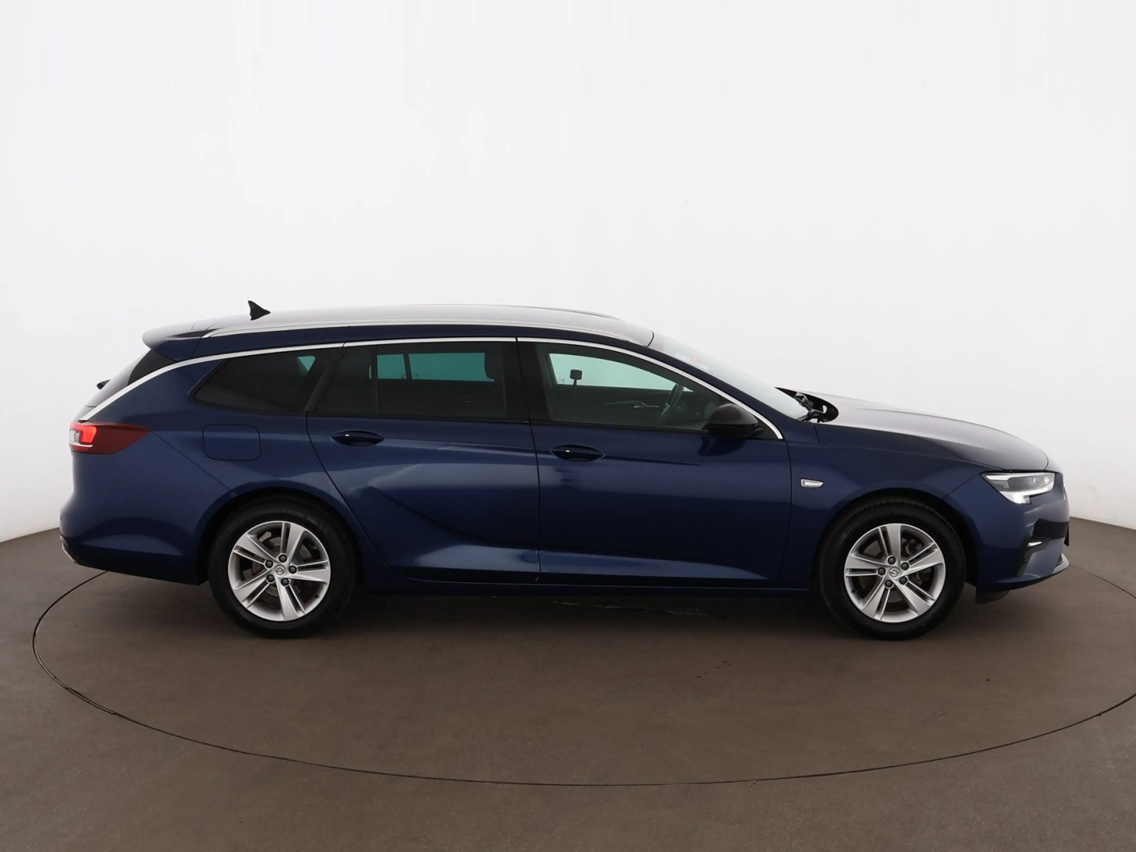 Opel Insignia B ST 2.0 CDTI  Business LED AHK SITZHZG — photo 9