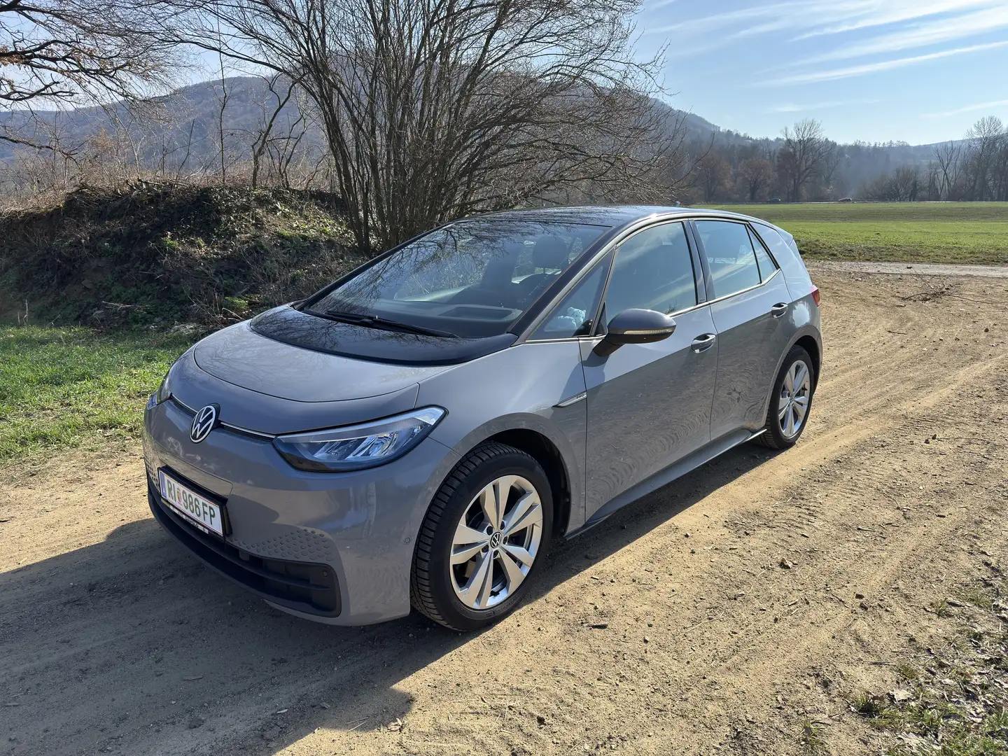 Volkswagen ID.3 ID. 3 PRO 107 kW Grau - 1