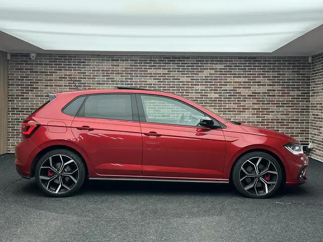 Volkswagen Polo view 4