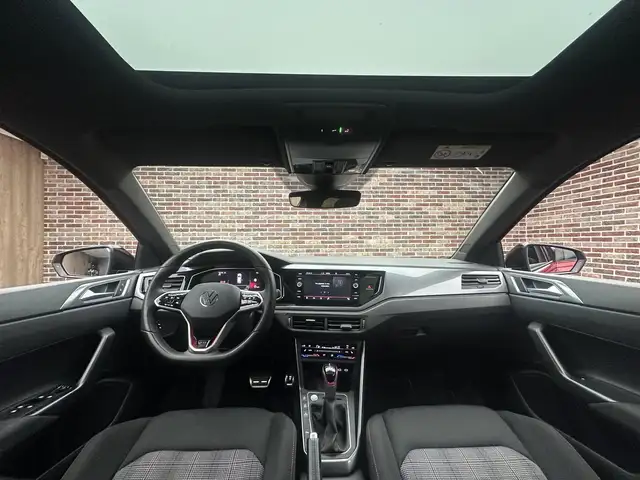 Volkswagen Polo view 9