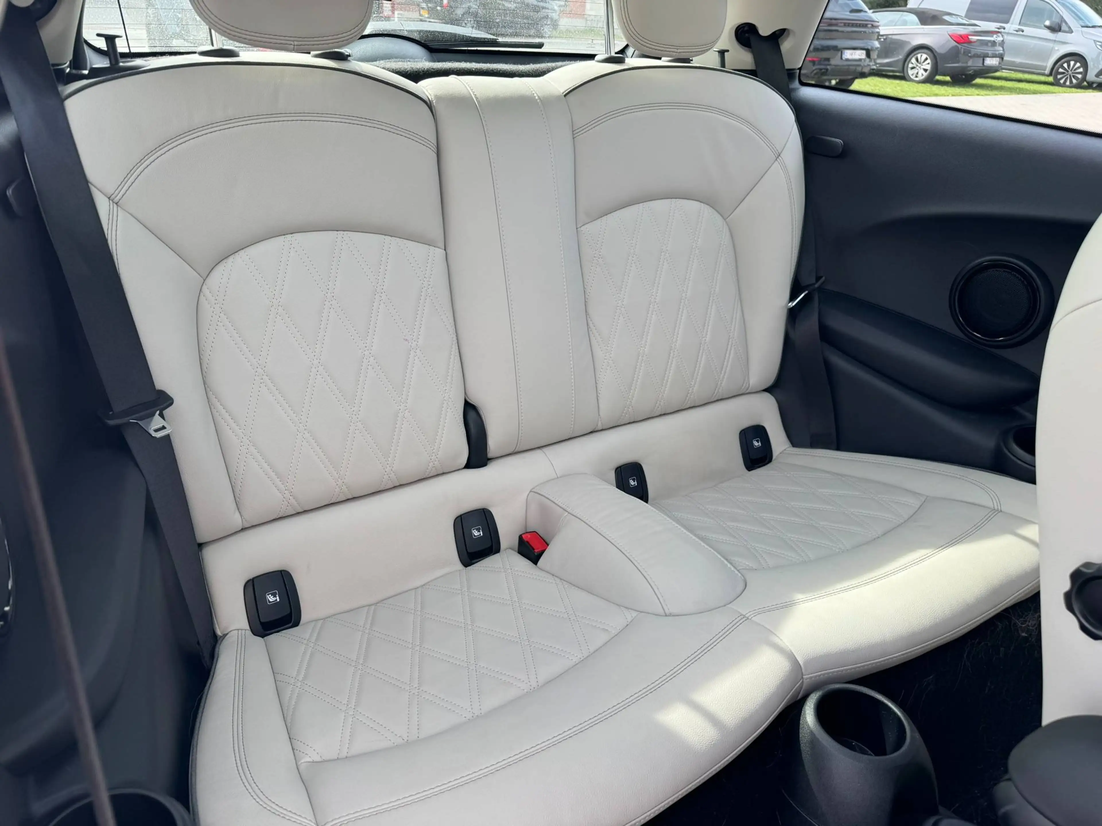 MINI Cooper SE e-Mini 28.9 kWh/ Pano/ ACC/ Camera/ HUD/ Stoel+stuur verwarming/ Keyless/ LED — photo 8