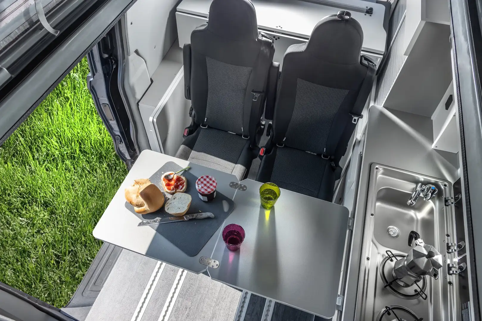 Ford Transit Custom VENTURA C-LOVER CAMPERVAN - 2