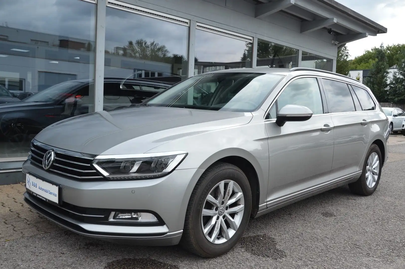 Volkswagen Passat Variant Comfortline 1.6 TDI*AUTOMATIK*PDC Argent - 1