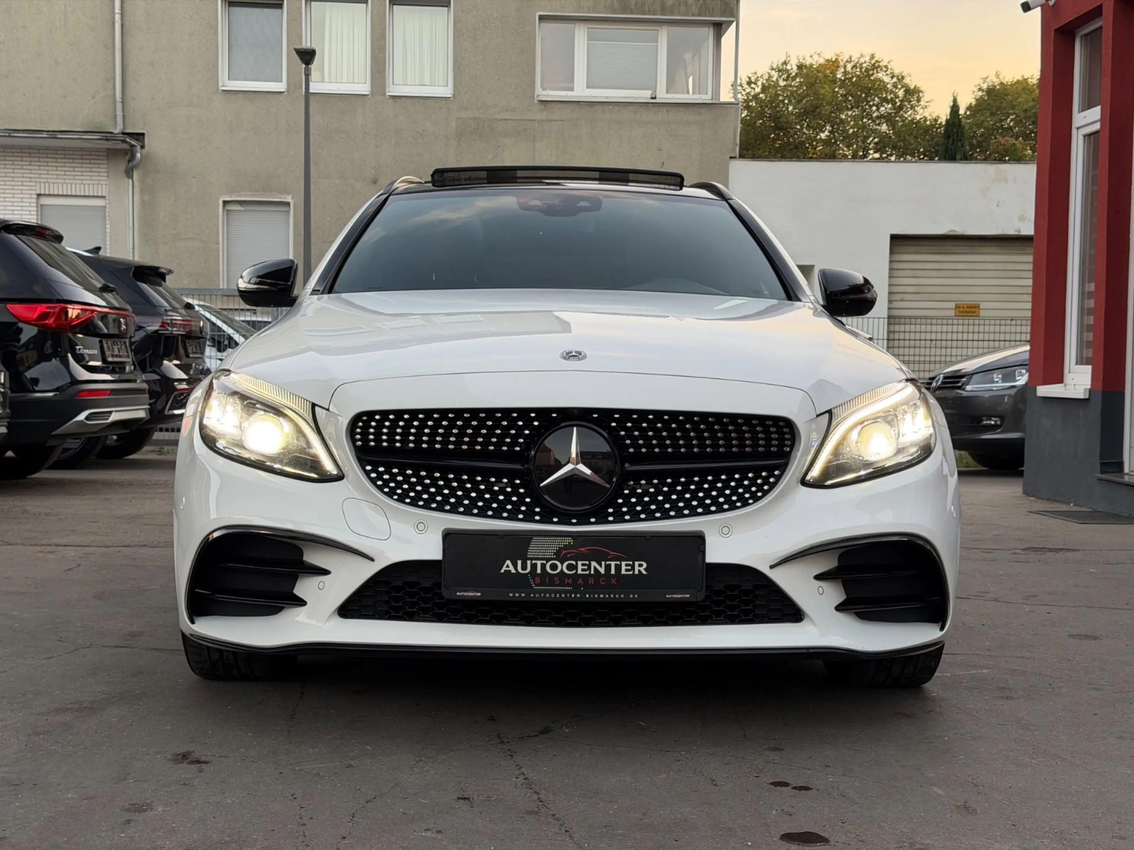 Mercedes-Benz C 220 d T-Modell 4Matic AMG-LINE*PANO*MEMORY*360° — photo 3