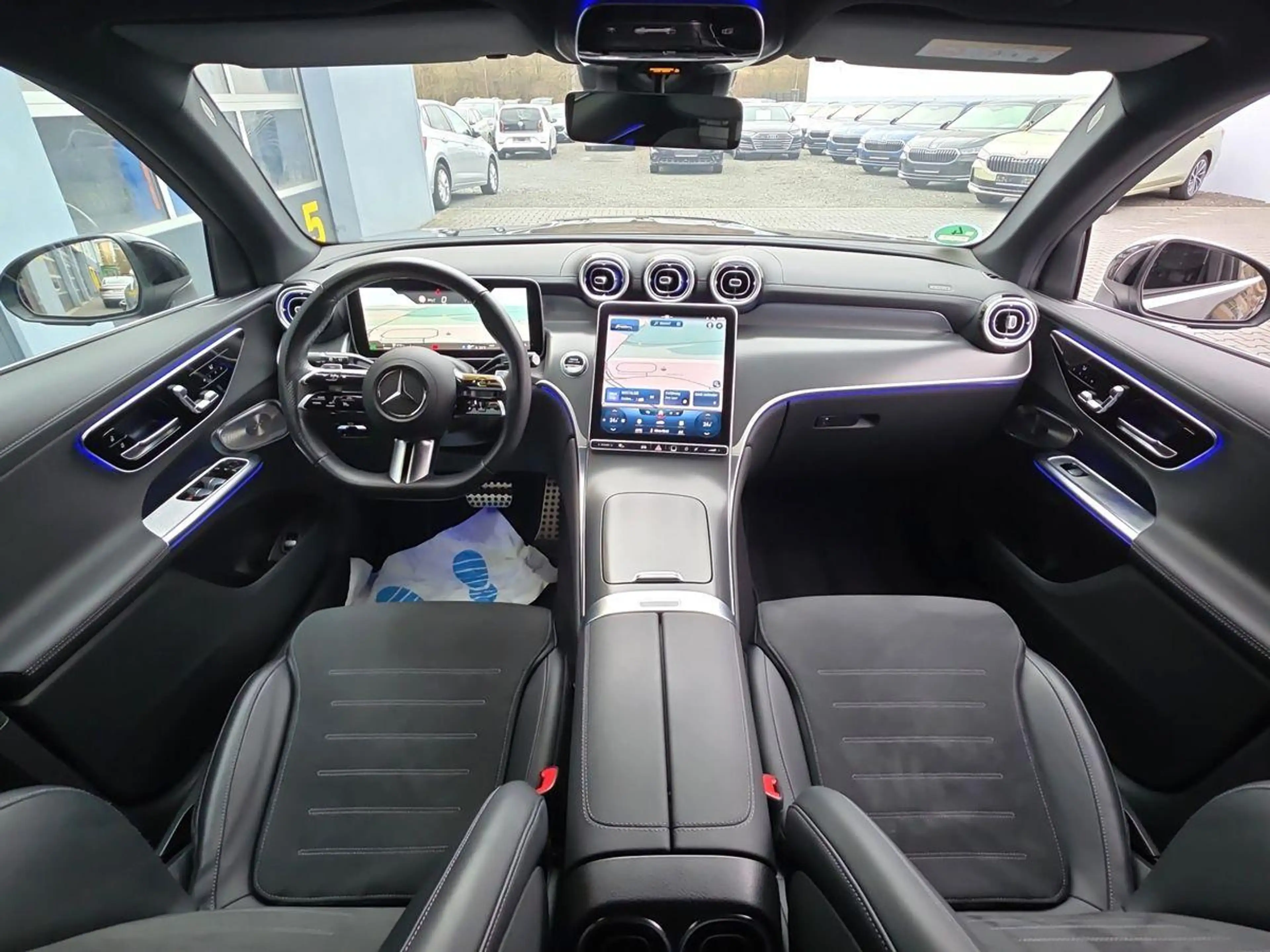 Mercedes-Benz GLC 220 d AMG 4Mat BURMEST A.LEDER DISTRON R-KAM — photo 12