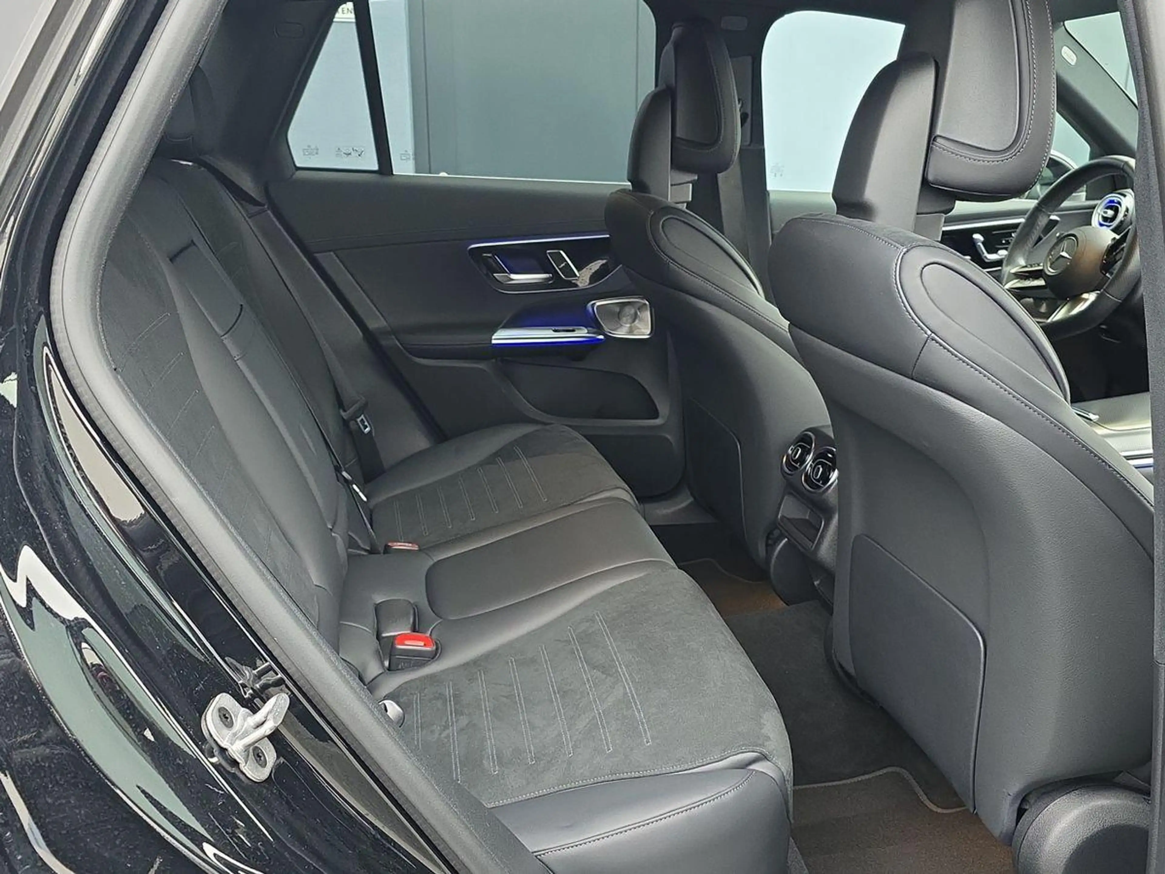Mercedes-Benz GLC 220 d AMG 4Mat BURMEST A.LEDER DISTRON R-KAM — photo 11