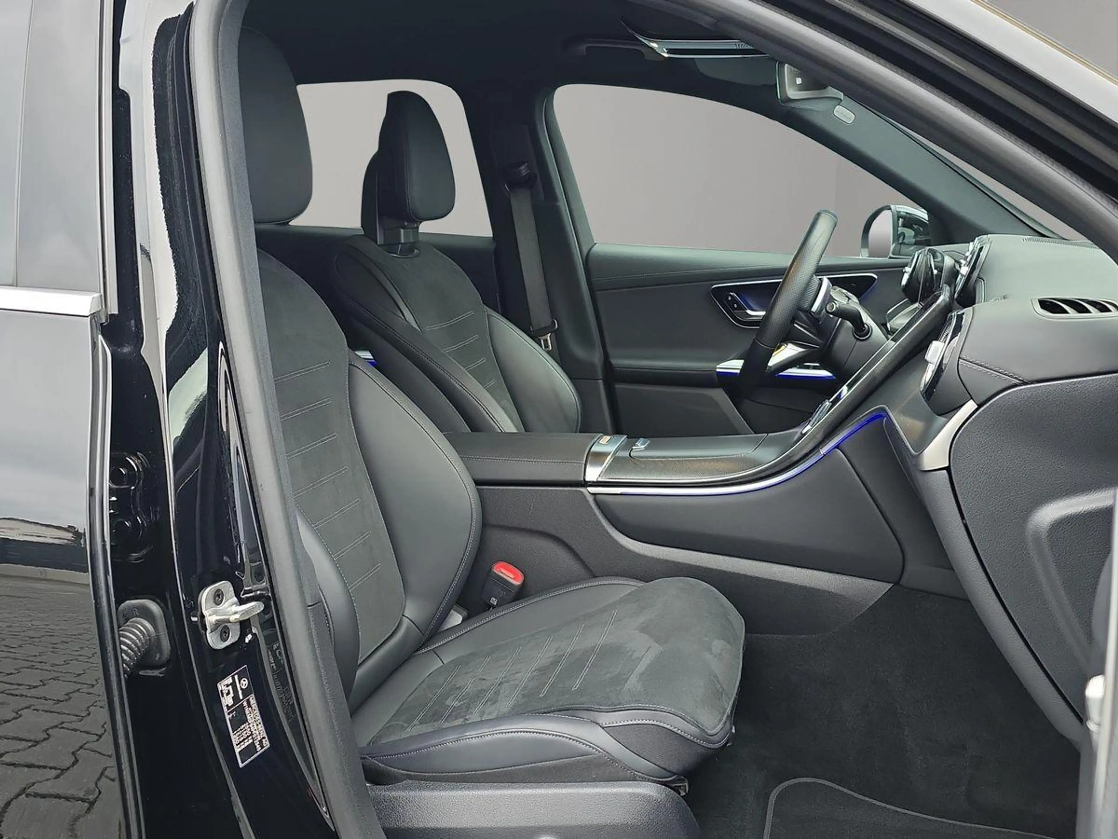 Mercedes-Benz GLC 220 d AMG 4Mat BURMEST A.LEDER DISTRON R-KAM — photo 9