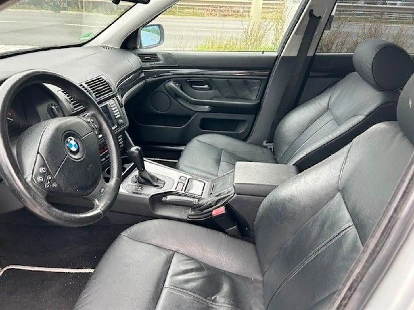 BMW 530 d A Edition Sport touring *LEDER*M-Paket* Plateado - 2