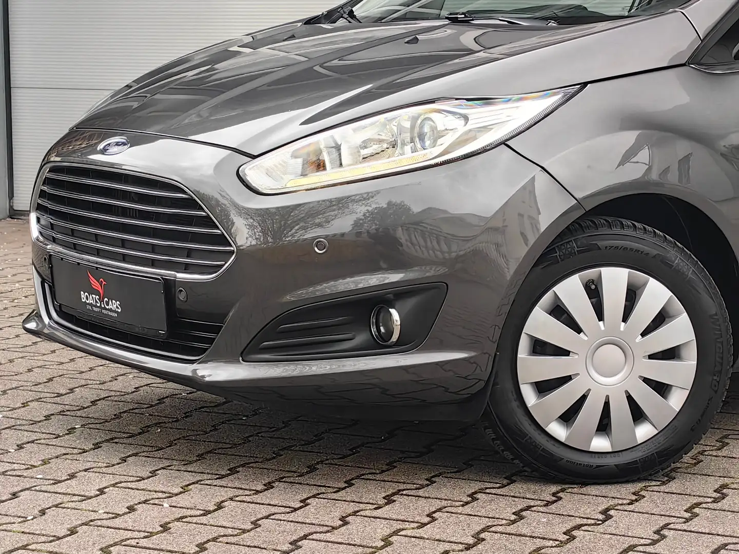 Ford Fiesta Titanium ZAHNRIEMEN NEU PDC|SHZ|KLIMA|MFL Grau - 2