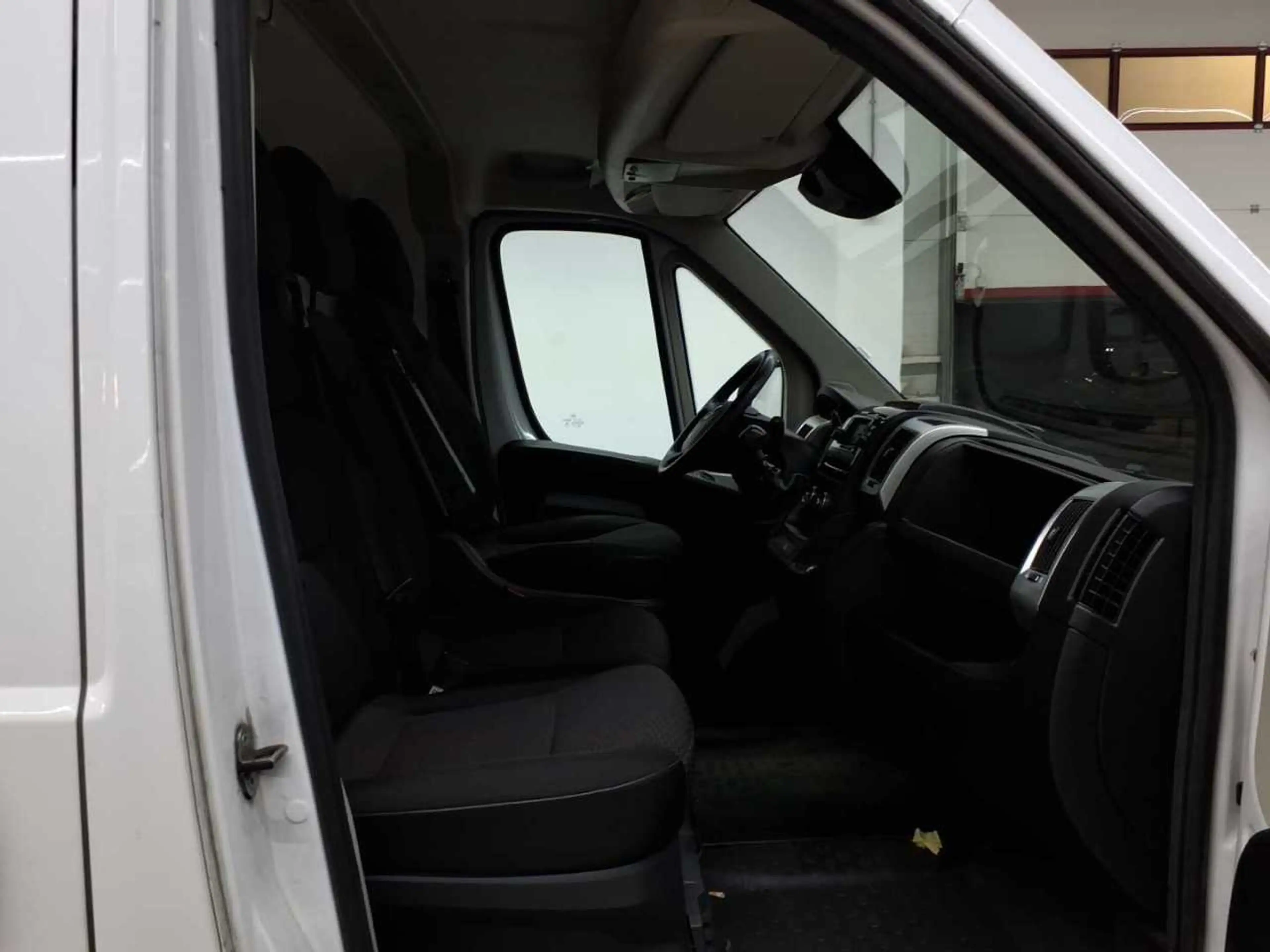 Opel Movano Movano 2.2 D Edition Klima Sperrstangen — photo 8