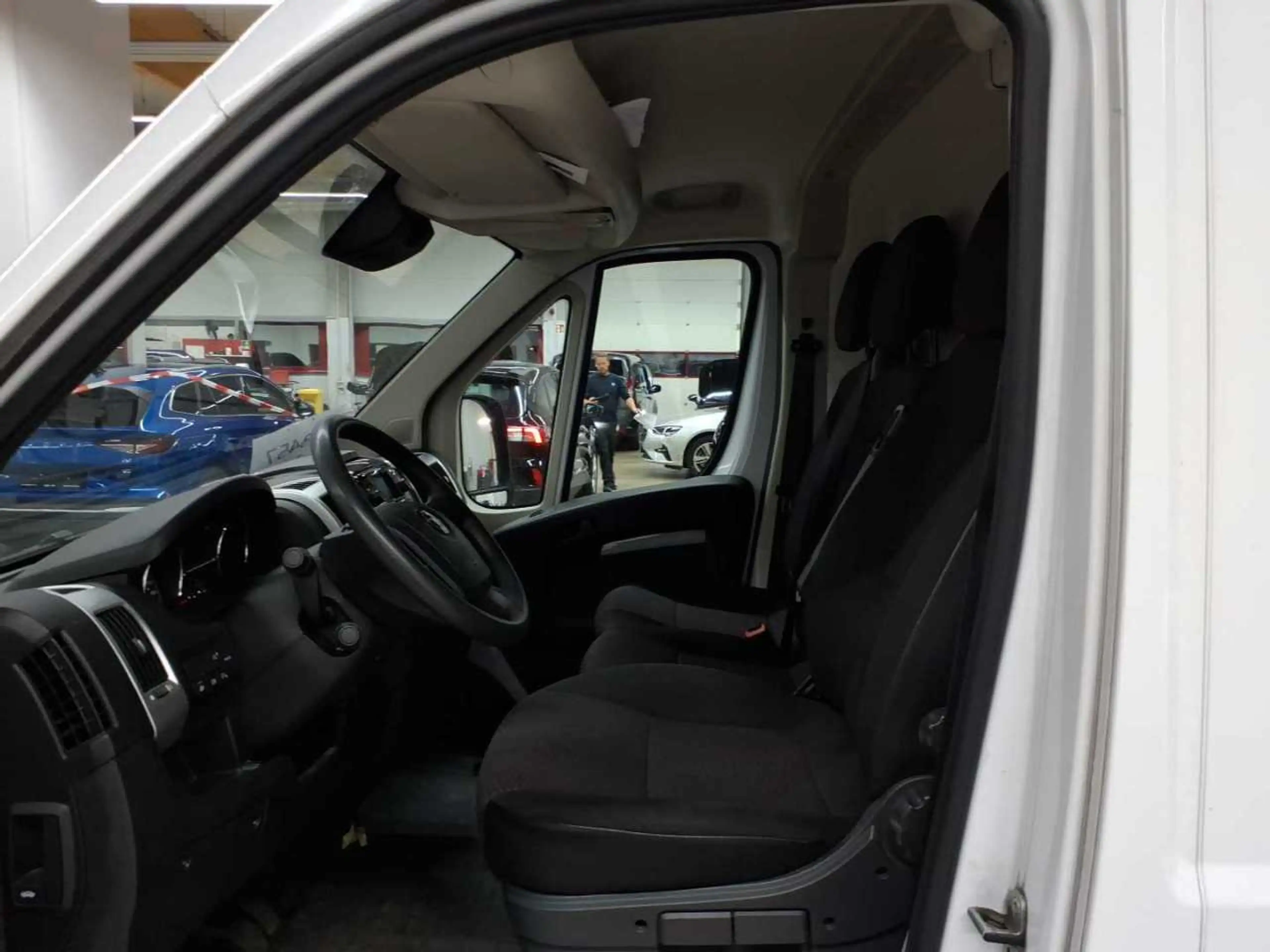 Opel Movano Movano 2.2 D Edition Klima Sperrstangen — photo 7