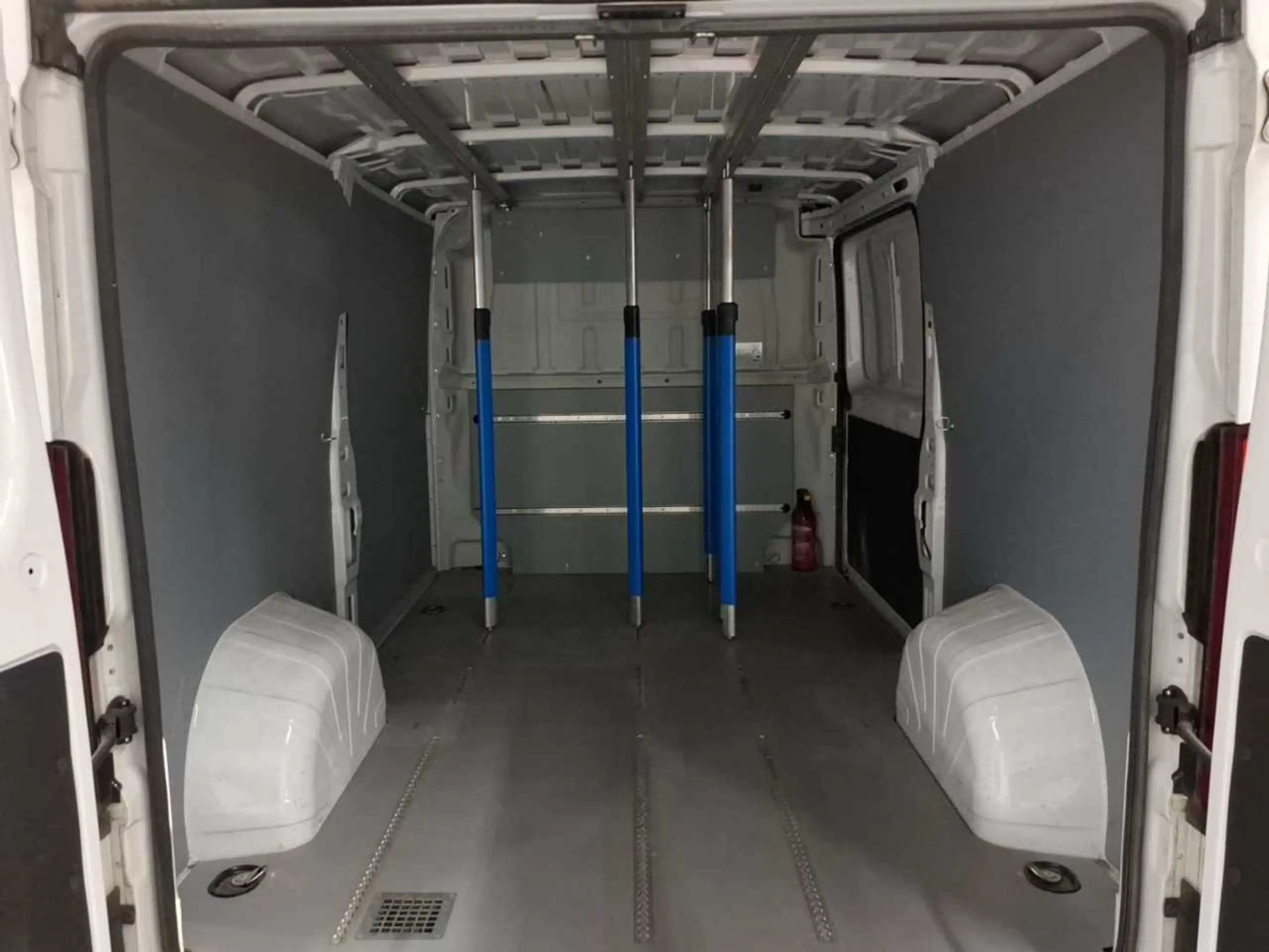 Opel Movano Movano 2.2 D Edition Klima Sperrstangen — photo 15