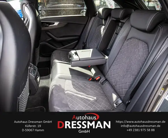 Audi A4 view 13